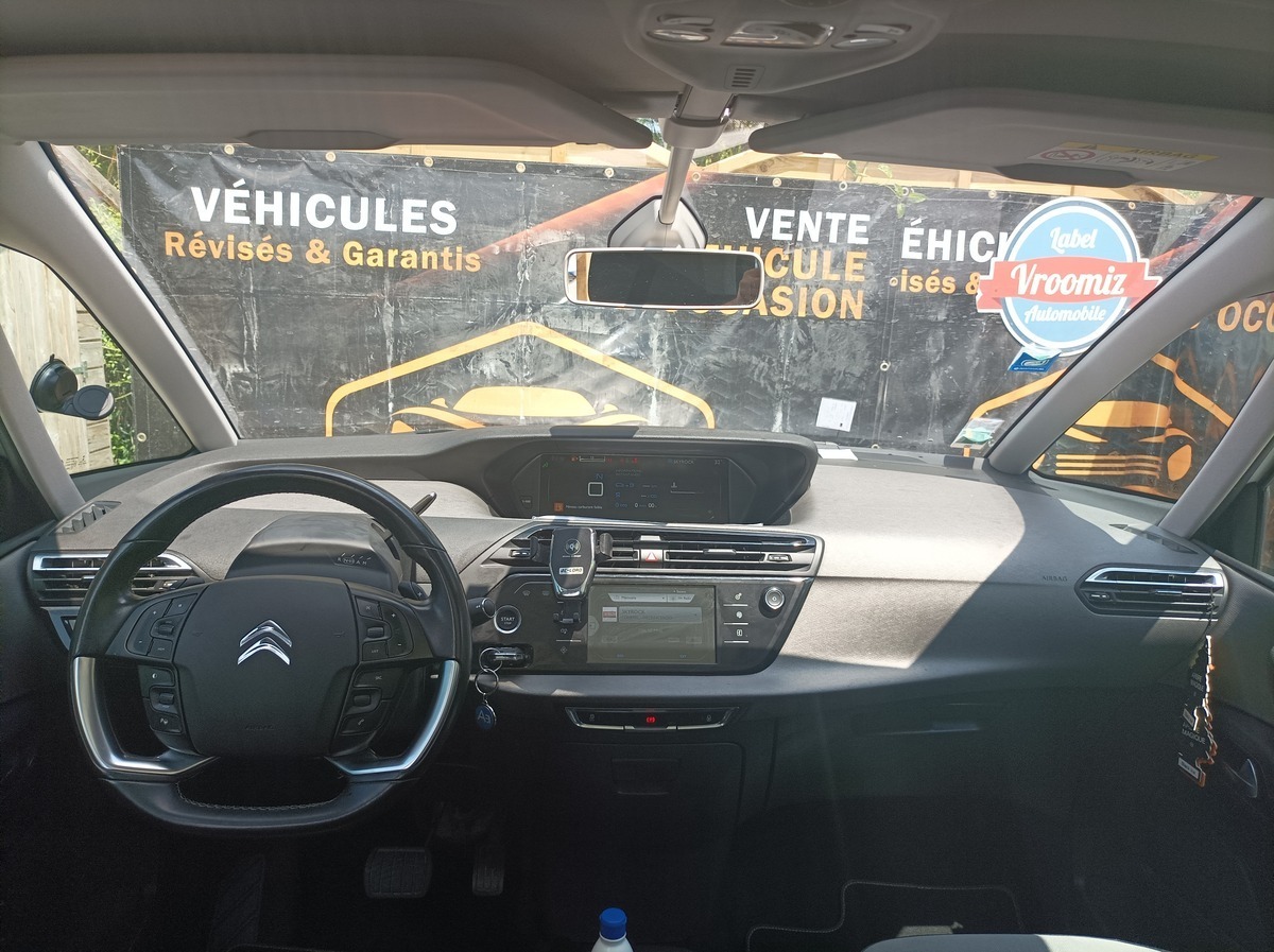 Citroen C4 Citroën C4 Picasso 1.6 EHDI boite automatique.