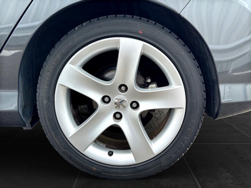 Peugeot 308 2.0 HDi 163ch FAP Féline A