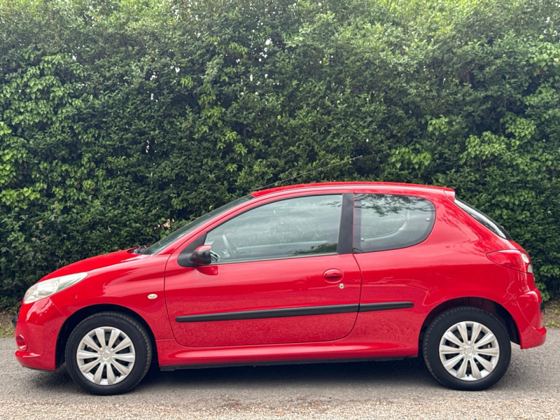Peugeot 206 + 1.4 ESS 75CH * 12/2010 * TRES BON ETAT * GARANTIE