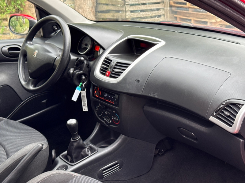 Peugeot 206 + 1.4 ESS 75CH * 12/2010 * TRES BON ETAT * GARANTIE