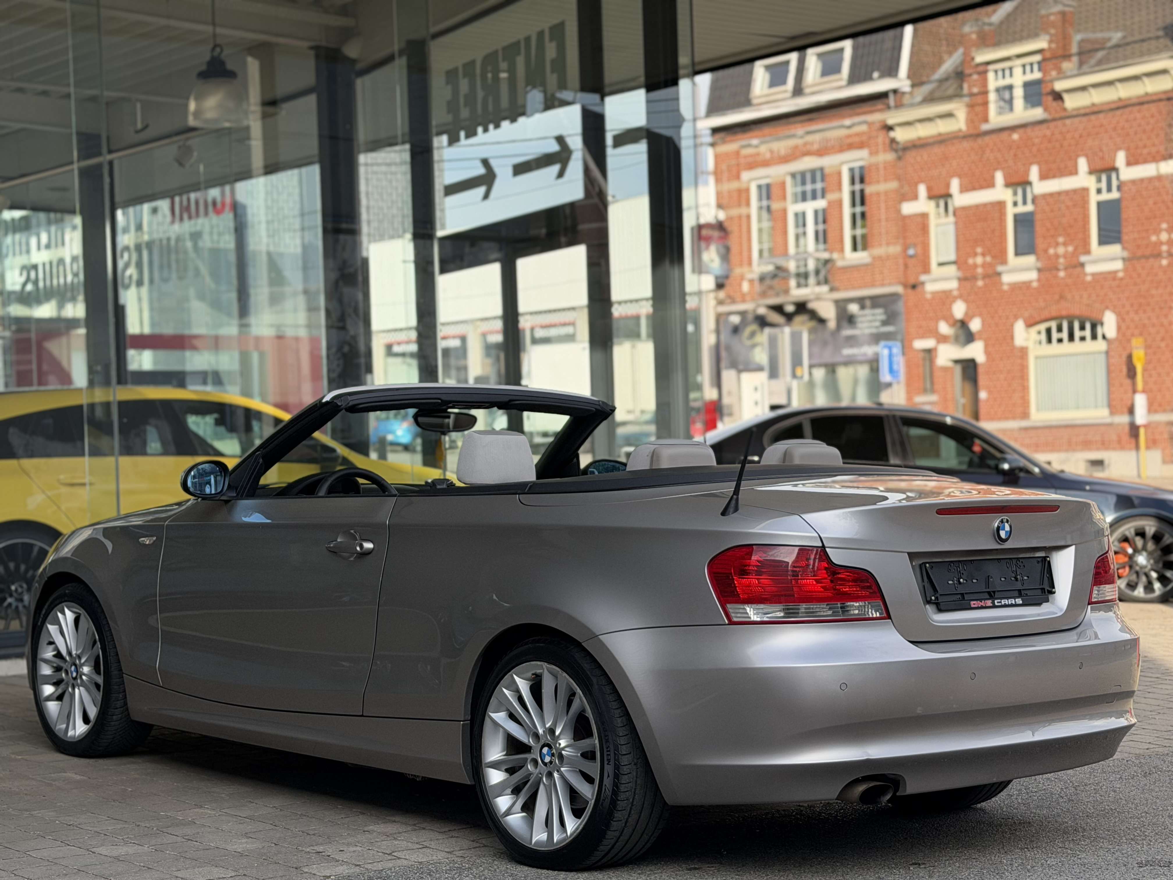 BMW 118 dA 136cv CABRIOLET CLIM-SEMI CUIR-PDC-JA18P-GAR 1AN