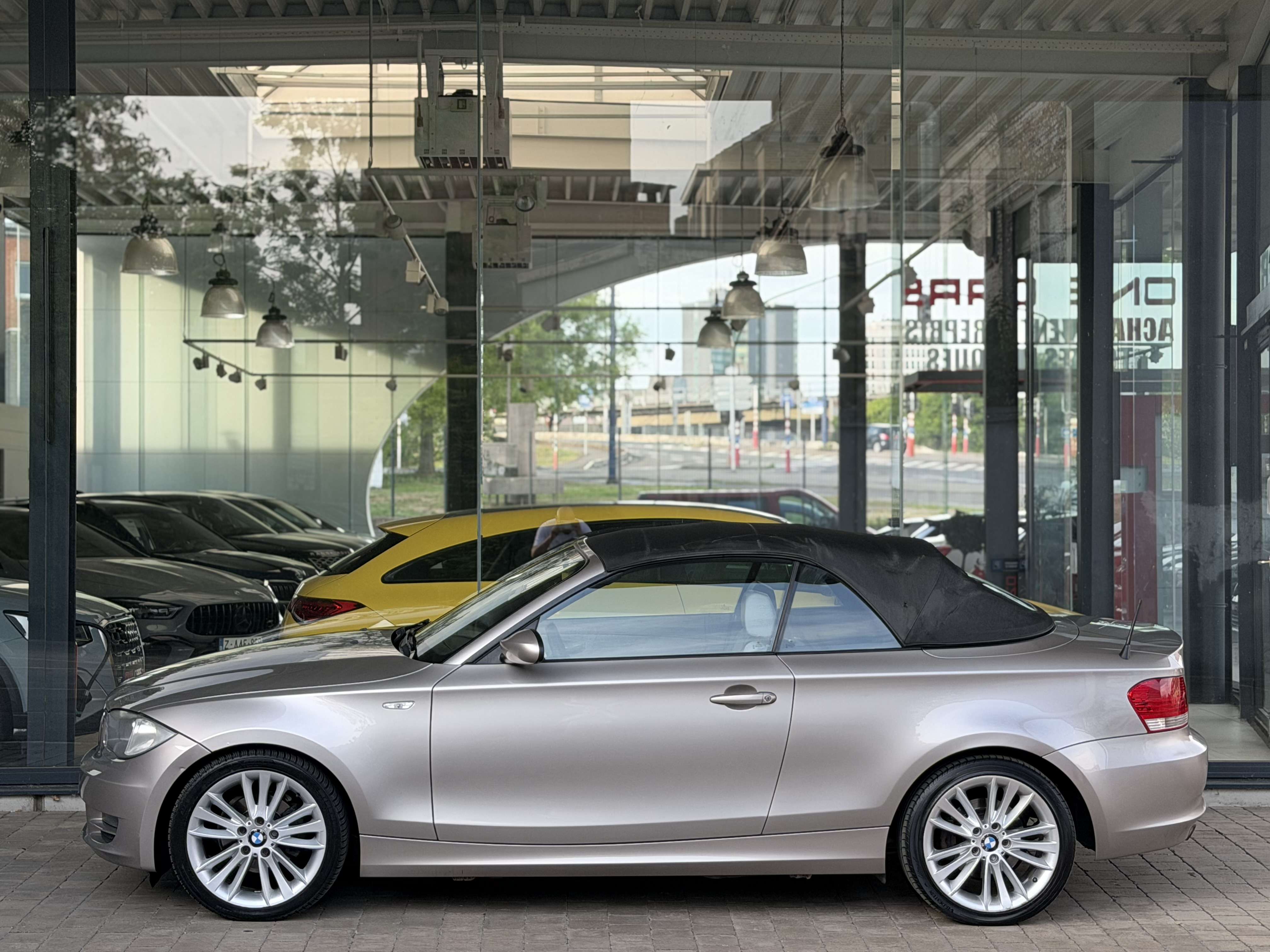 BMW 118 dA 136cv CABRIOLET CLIM-SEMI CUIR-PDC-JA18P-GAR 1AN