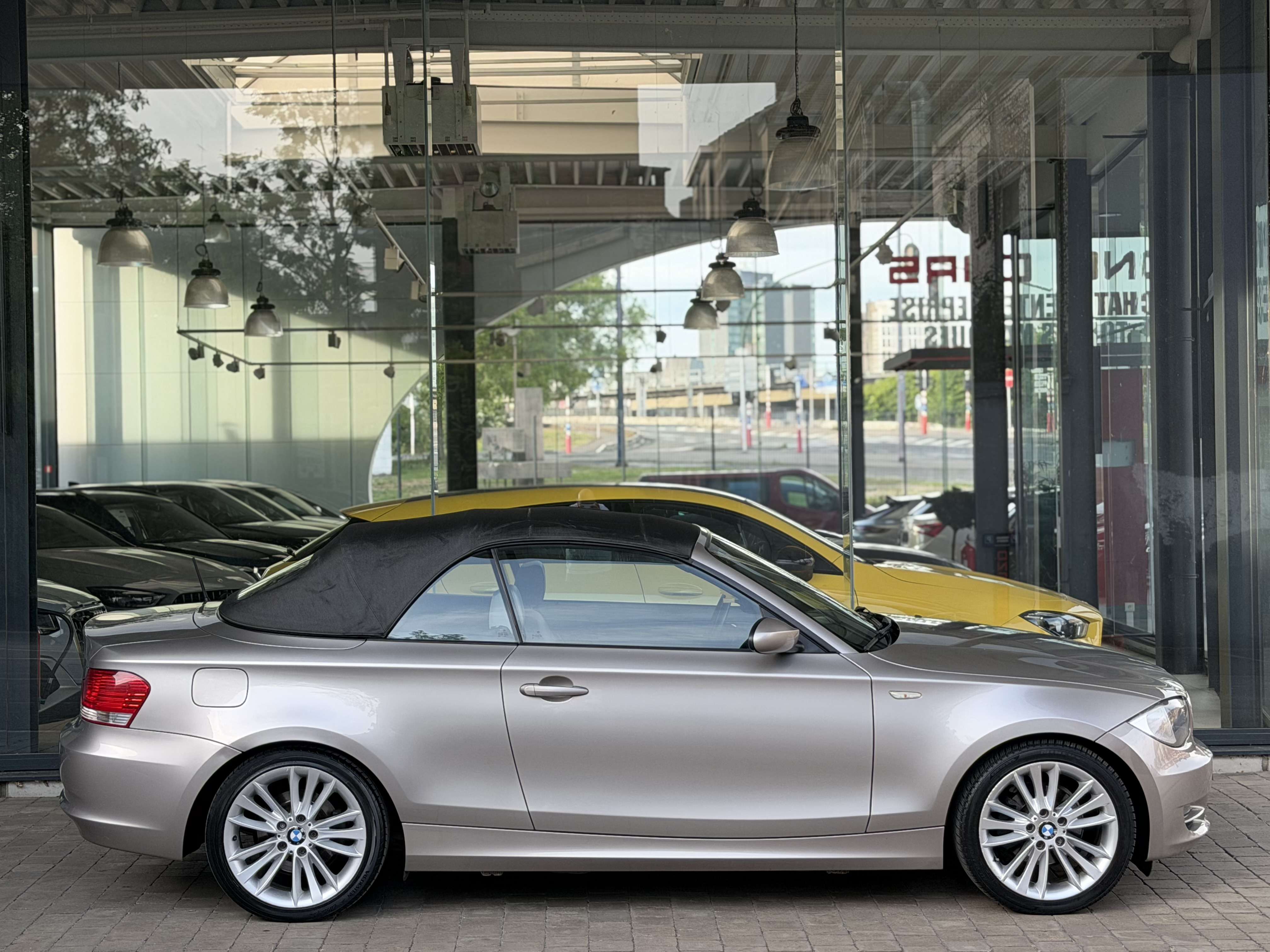 BMW 118 dA 136cv CABRIOLET CLIM-SEMI CUIR-PDC-JA18P-GAR 1AN