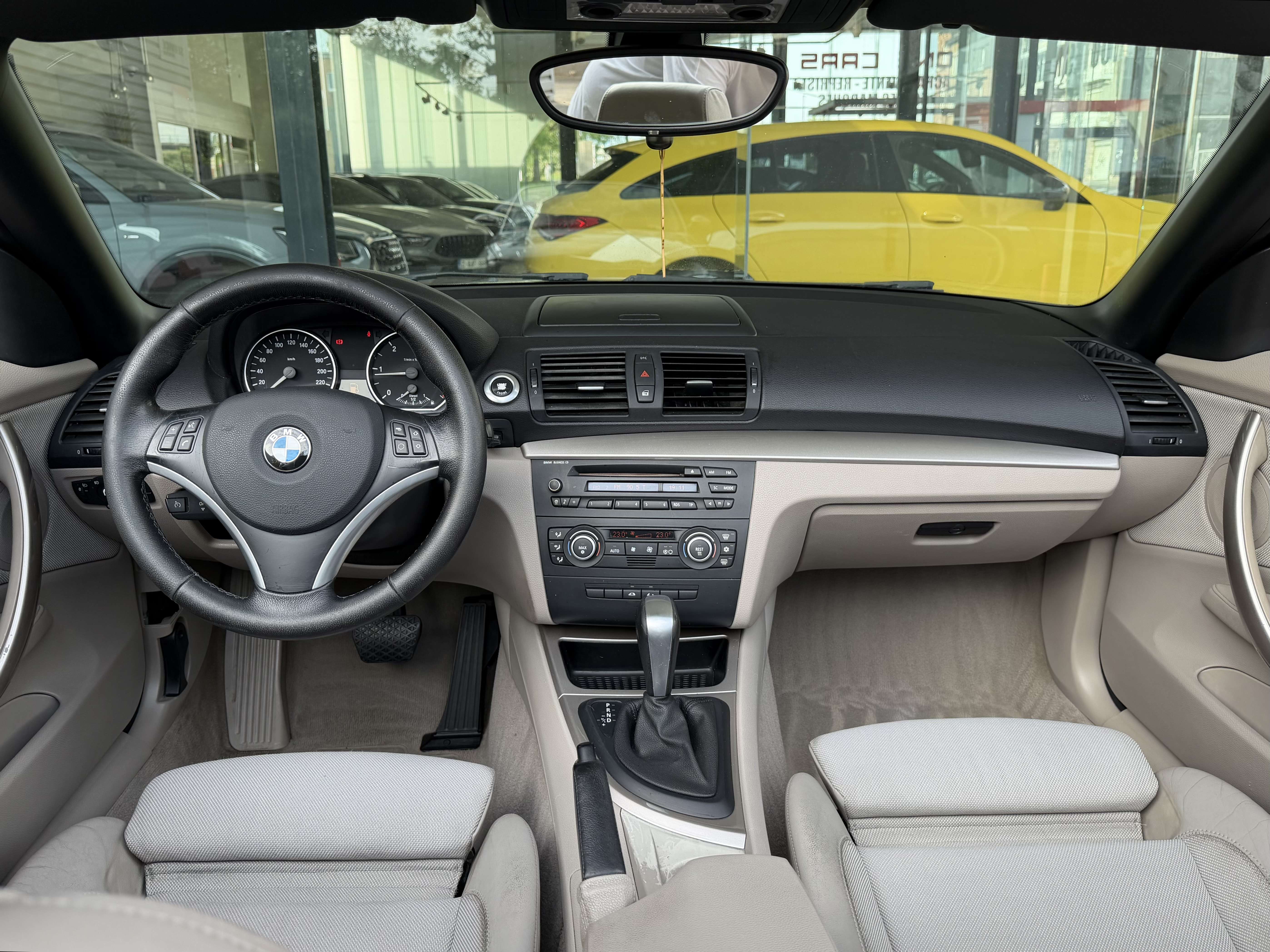 BMW 118 dA 136cv CABRIOLET CLIM-SEMI CUIR-PDC-JA18P-GAR 1AN