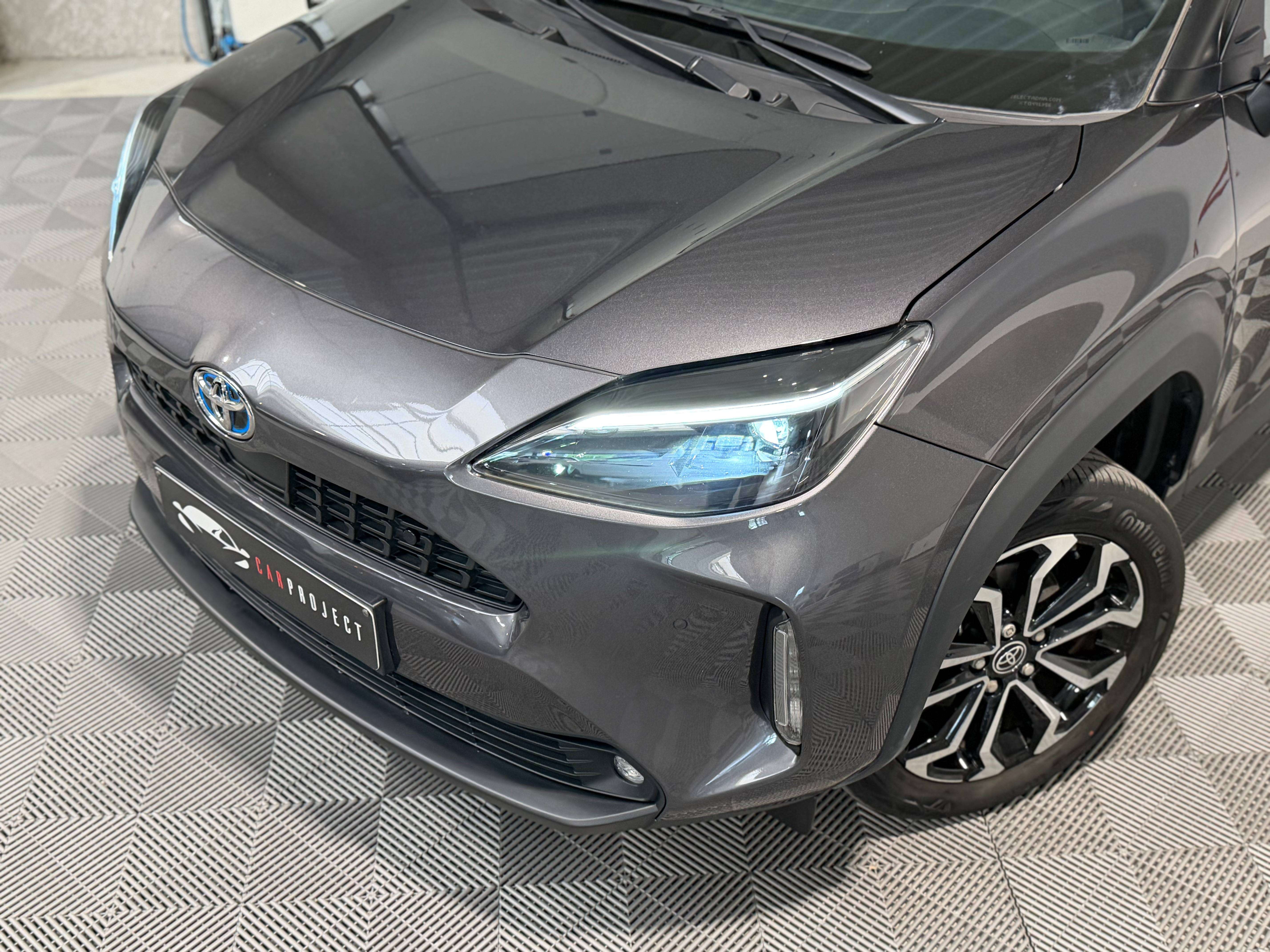 Toyota Yaris Cross Hybrid 1.5i VVT-i Dynamic Plus Bi-Tone E-CVT/CARPLAY/CLIM AUTO/PDC AV+ARR+CAM/GARANTIE TOYOTA 10ANS