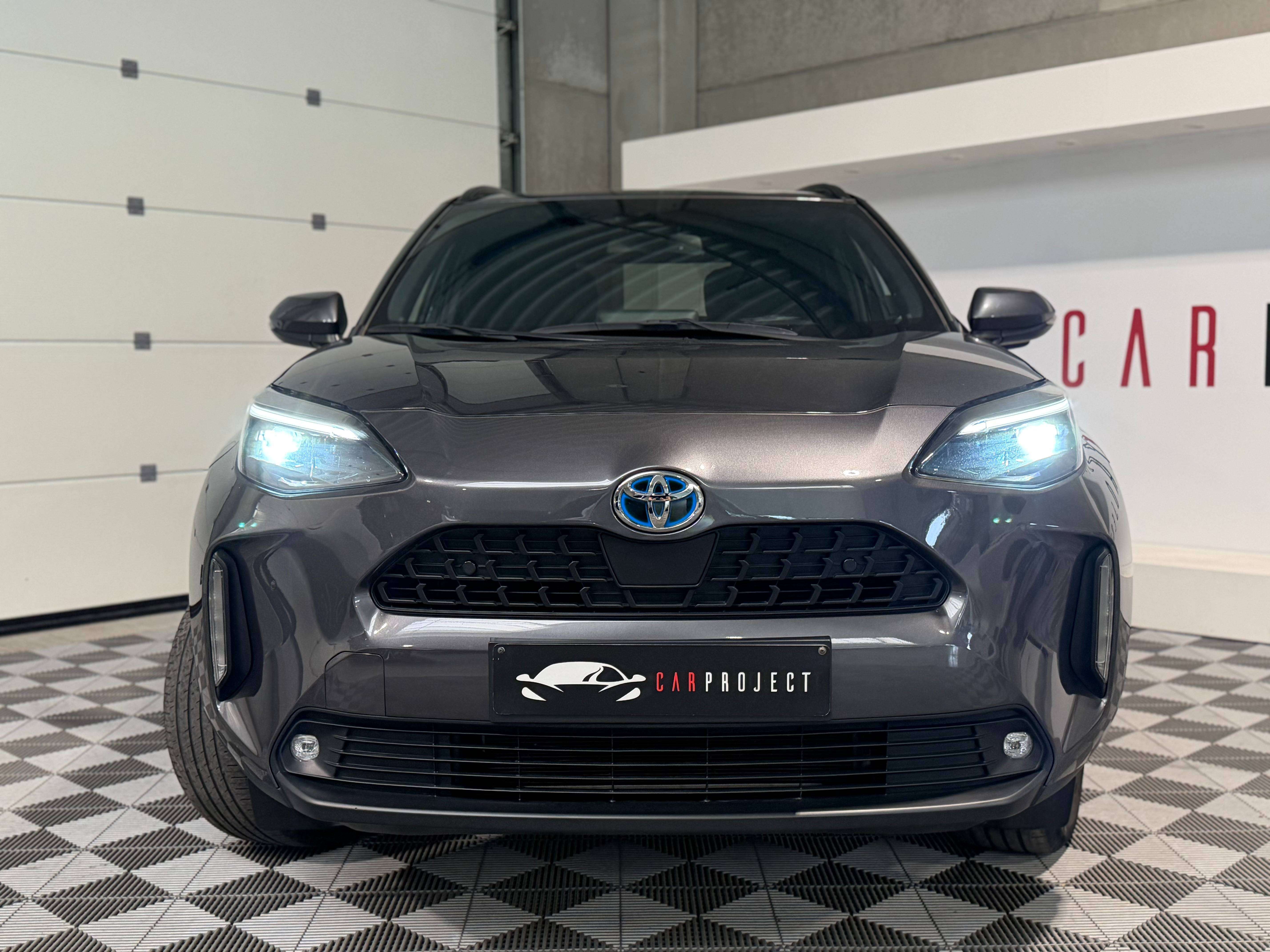 Toyota Yaris Cross Hybrid 1.5i VVT-i Dynamic Plus Bi-Tone E-CVT/CARPLAY/CLIM AUTO/PDC AV+ARR+CAM/GARANTIE TOYOTA 10ANS