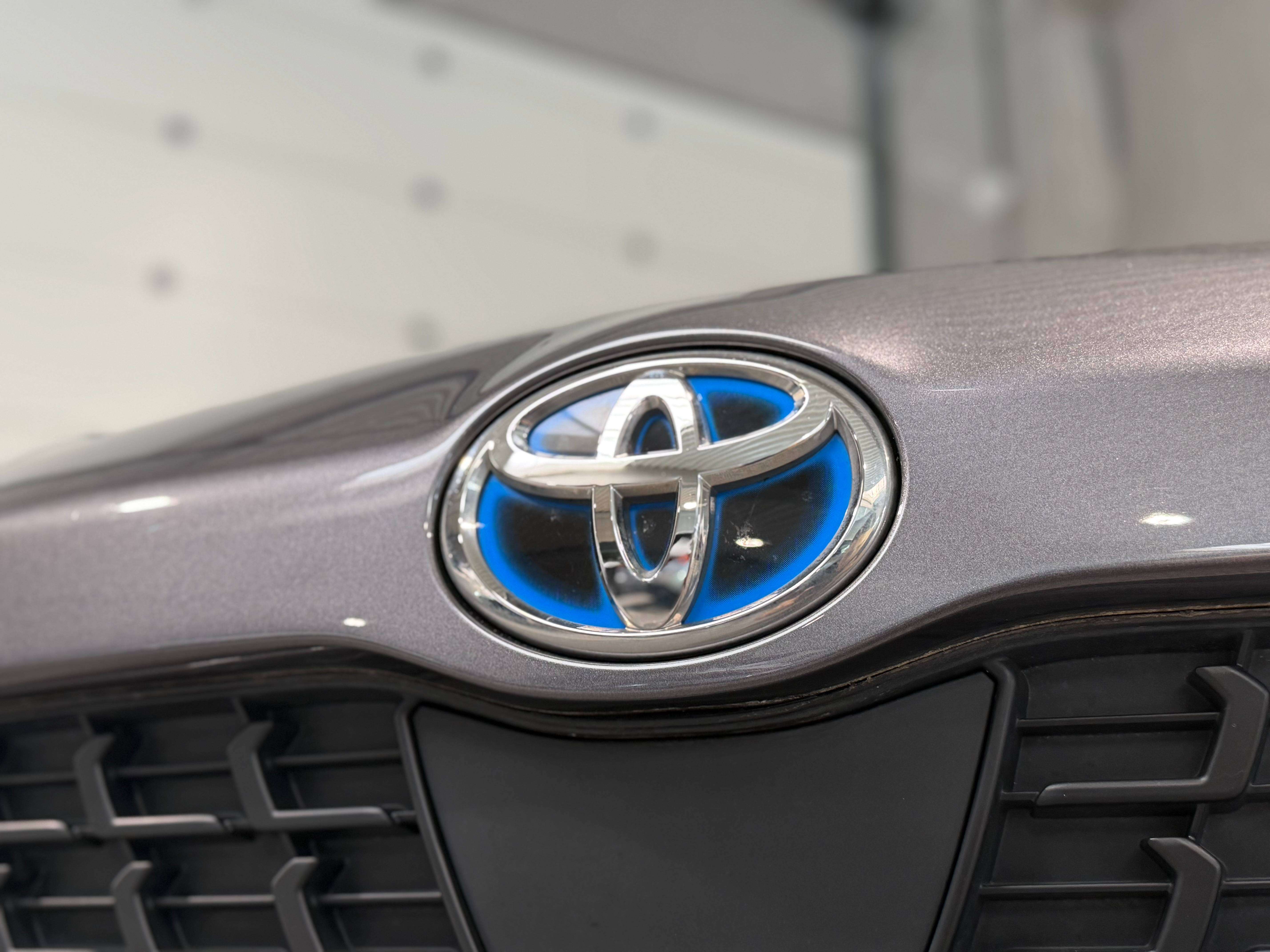 Toyota Yaris Cross Hybrid 1.5i VVT-i Dynamic Plus Bi-Tone E-CVT/CARPLAY/CLIM AUTO/PDC AV+ARR+CAM/GARANTIE TOYOTA 10ANS