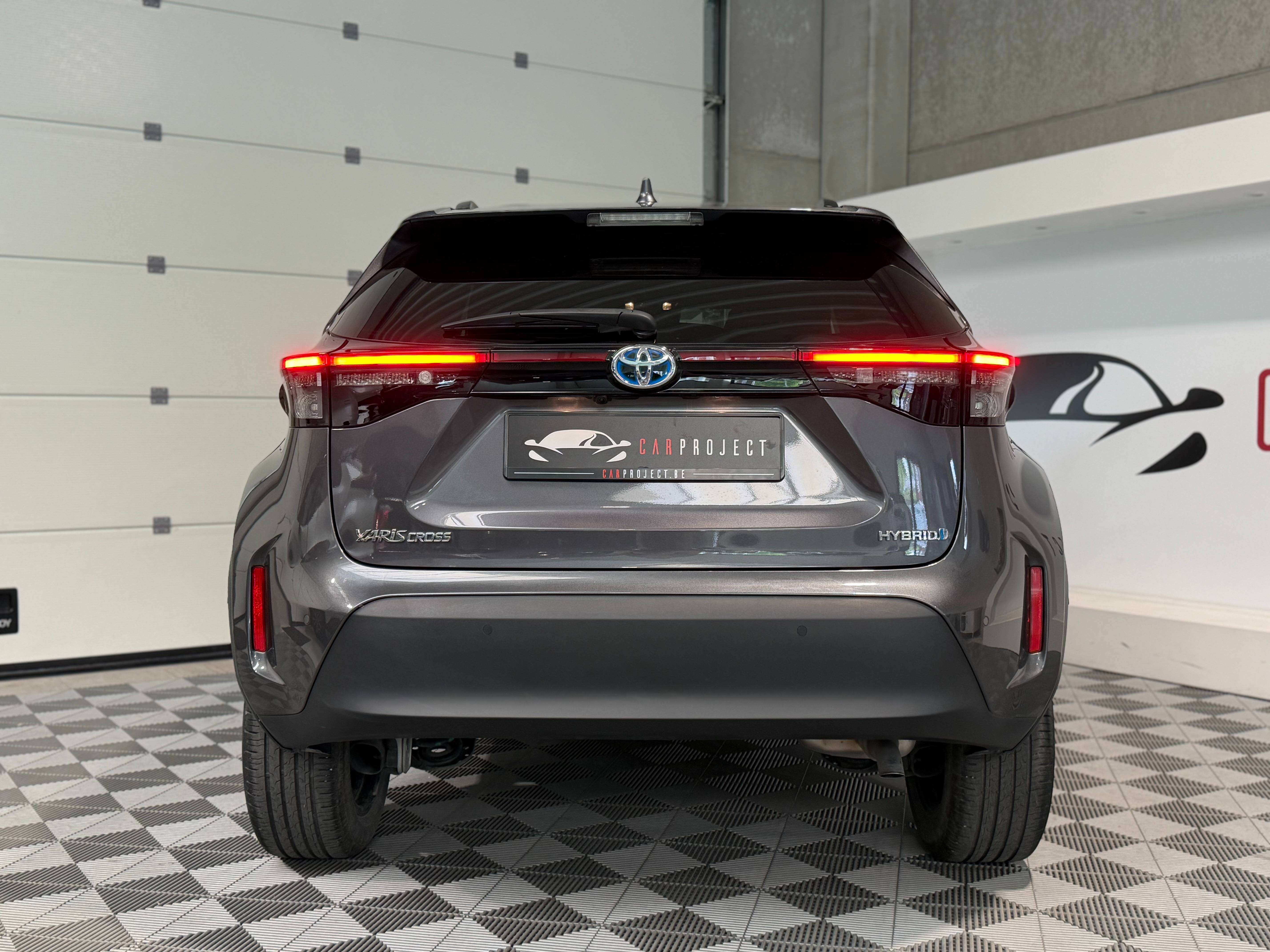 Toyota Yaris Cross Hybrid 1.5i VVT-i Dynamic Plus Bi-Tone E-CVT/CARPLAY/CLIM AUTO/PDC AV+ARR+CAM/GARANTIE TOYOTA 10ANS