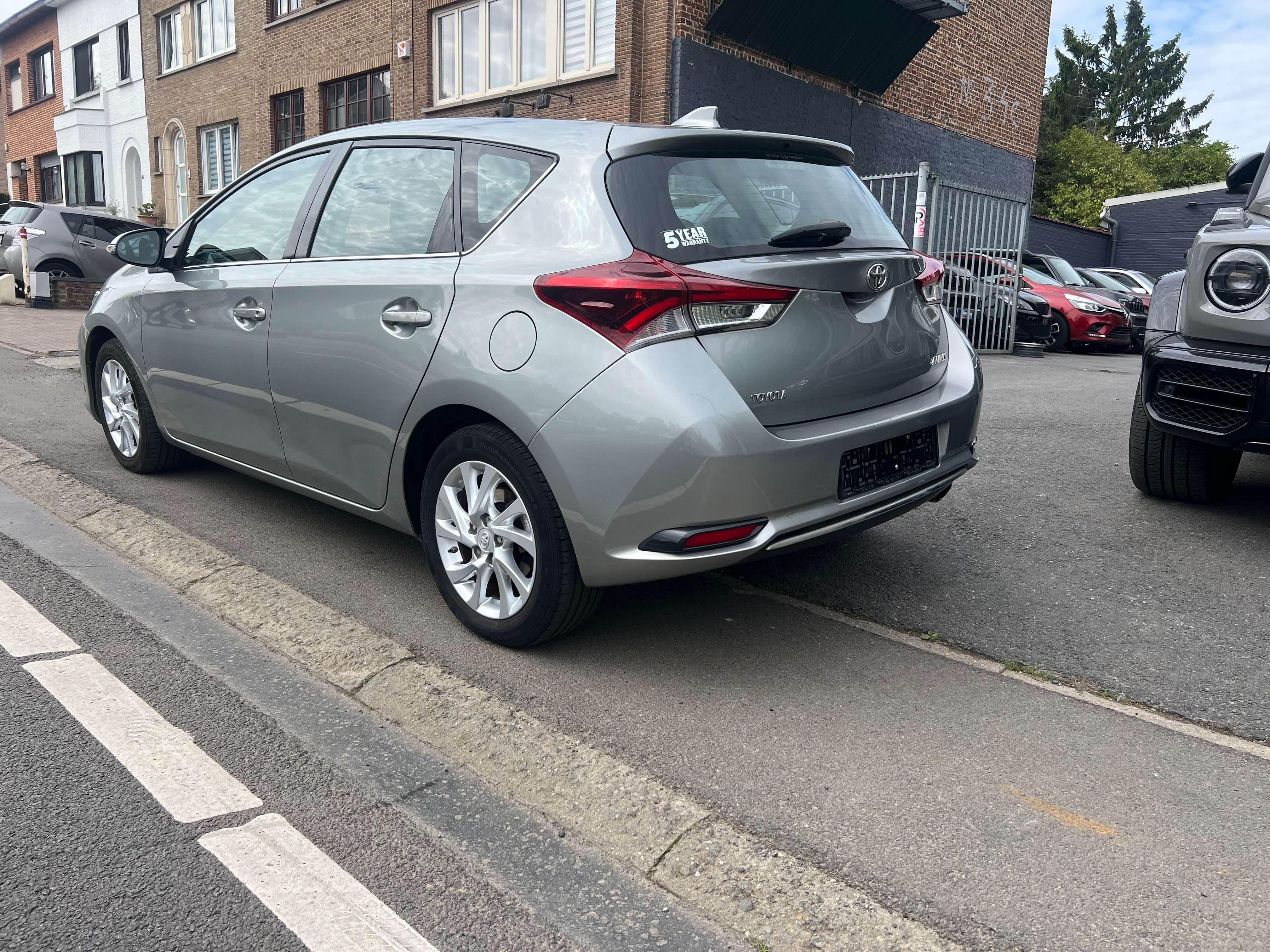 Toyota Auris 1.2 Turbo Lounge Multidrive S AUTOMATIQUE GPS CAMÉRA GARANTIE CRÉDIT 100%