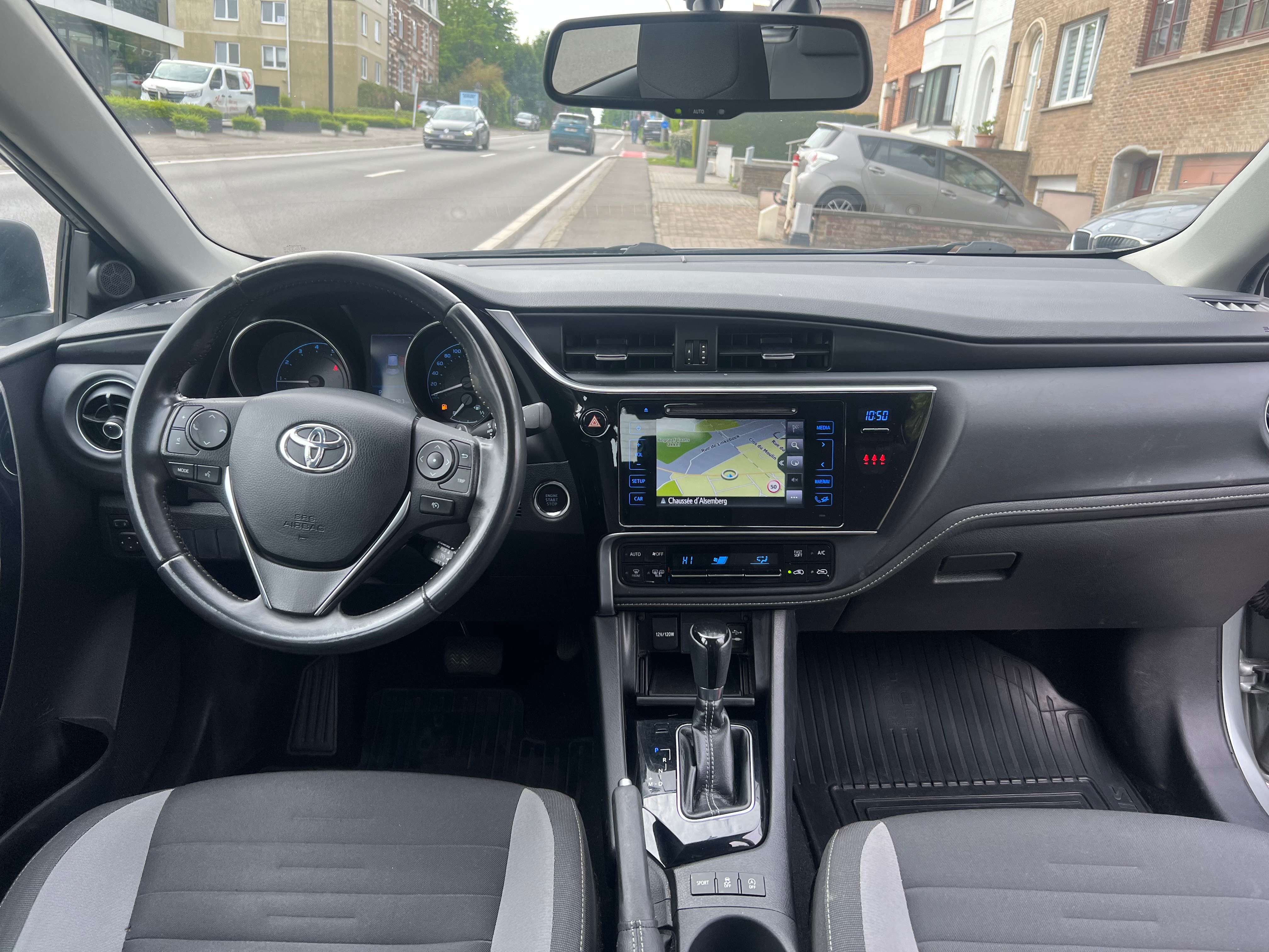 Toyota Auris 1.2 Turbo Lounge Multidrive S AUTOMATIQUE GPS CAMÉRA GARANTIE CRÉDIT 100%