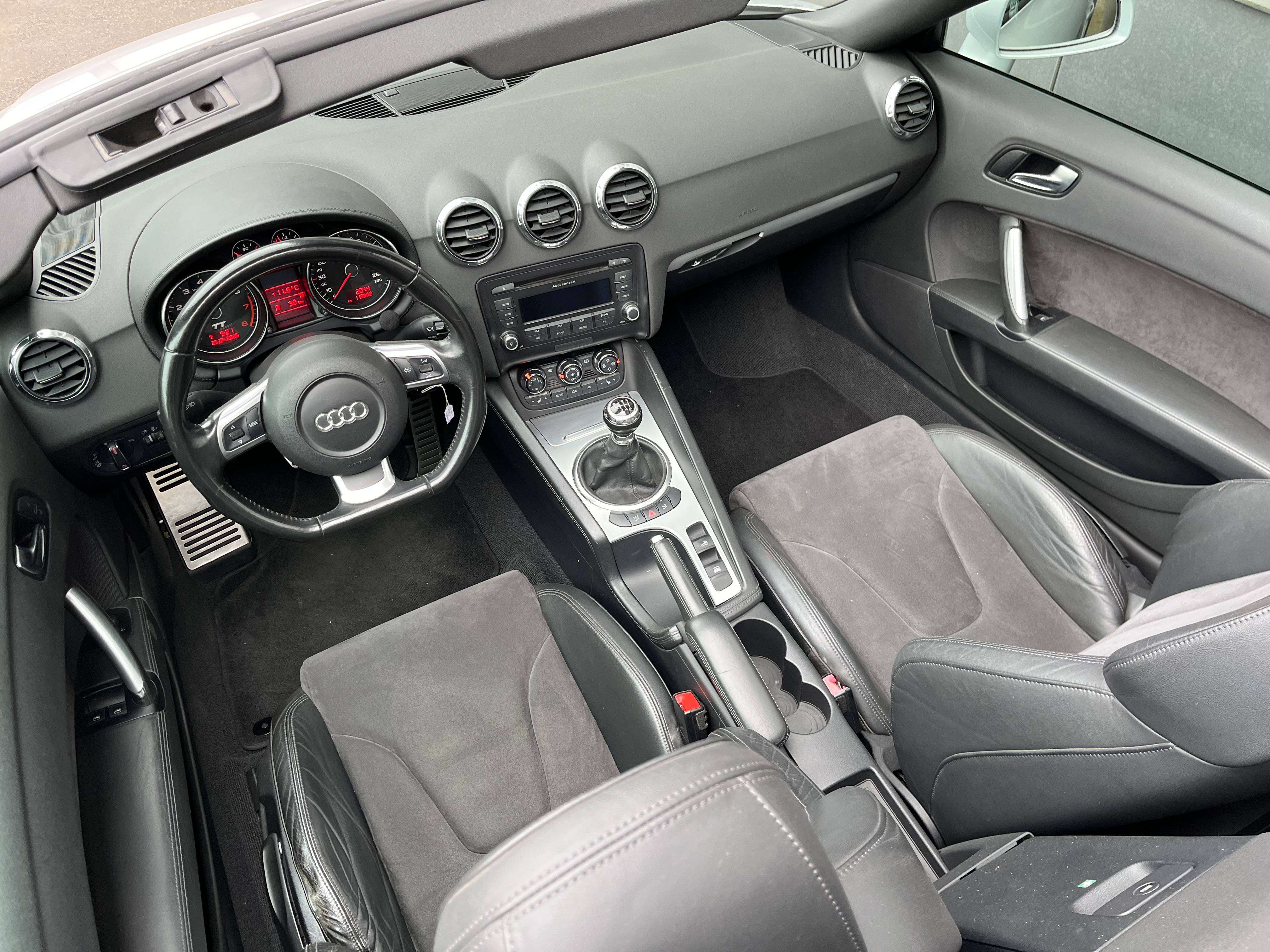 Audi TT Roadster 2.0 TFSI S line