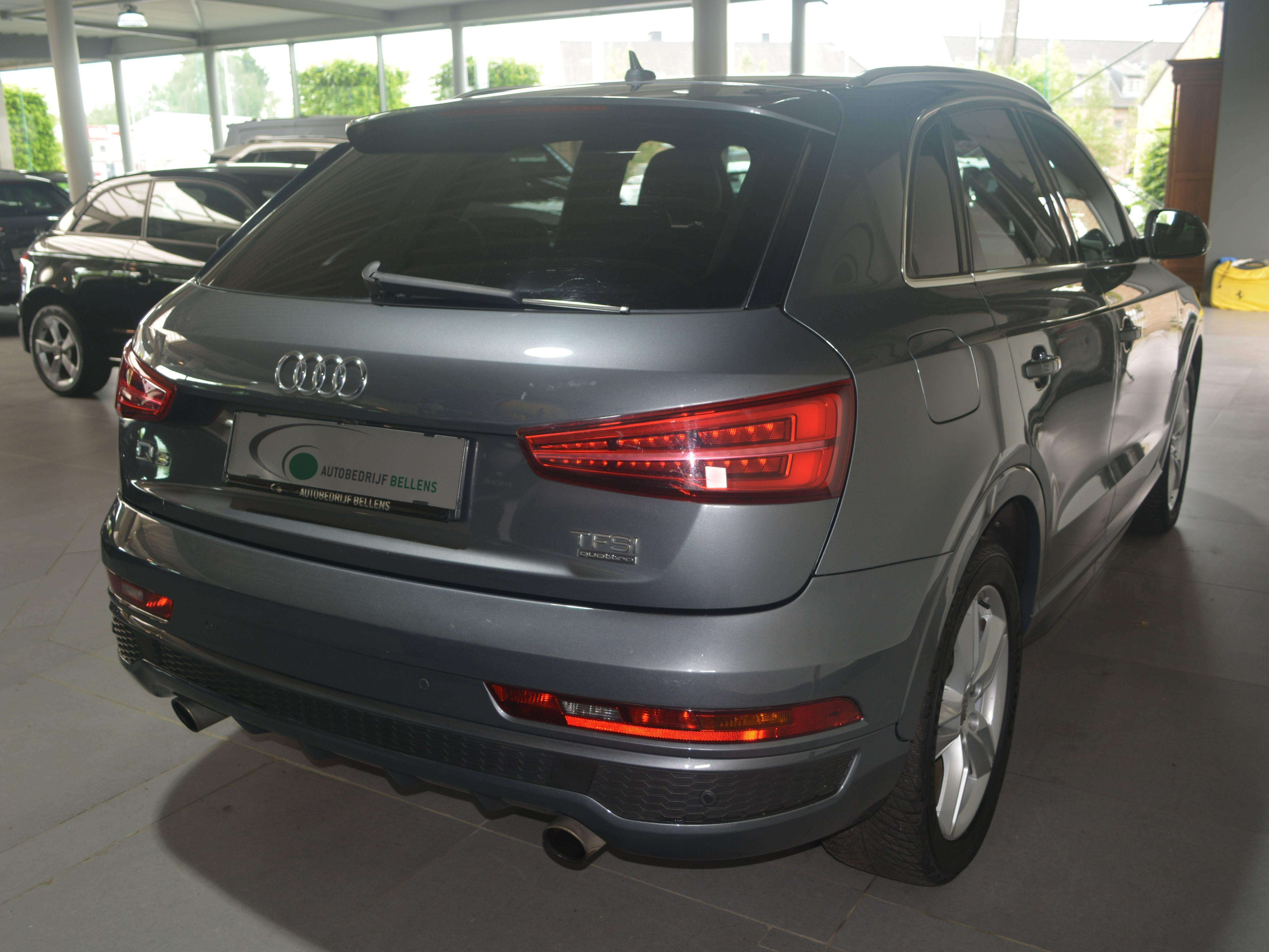 Audi Q3 Q3 2.0 TFSI Quattro S-LINE / S tronic / NAVI + CAMERA / LEDER / SPORTZETELS