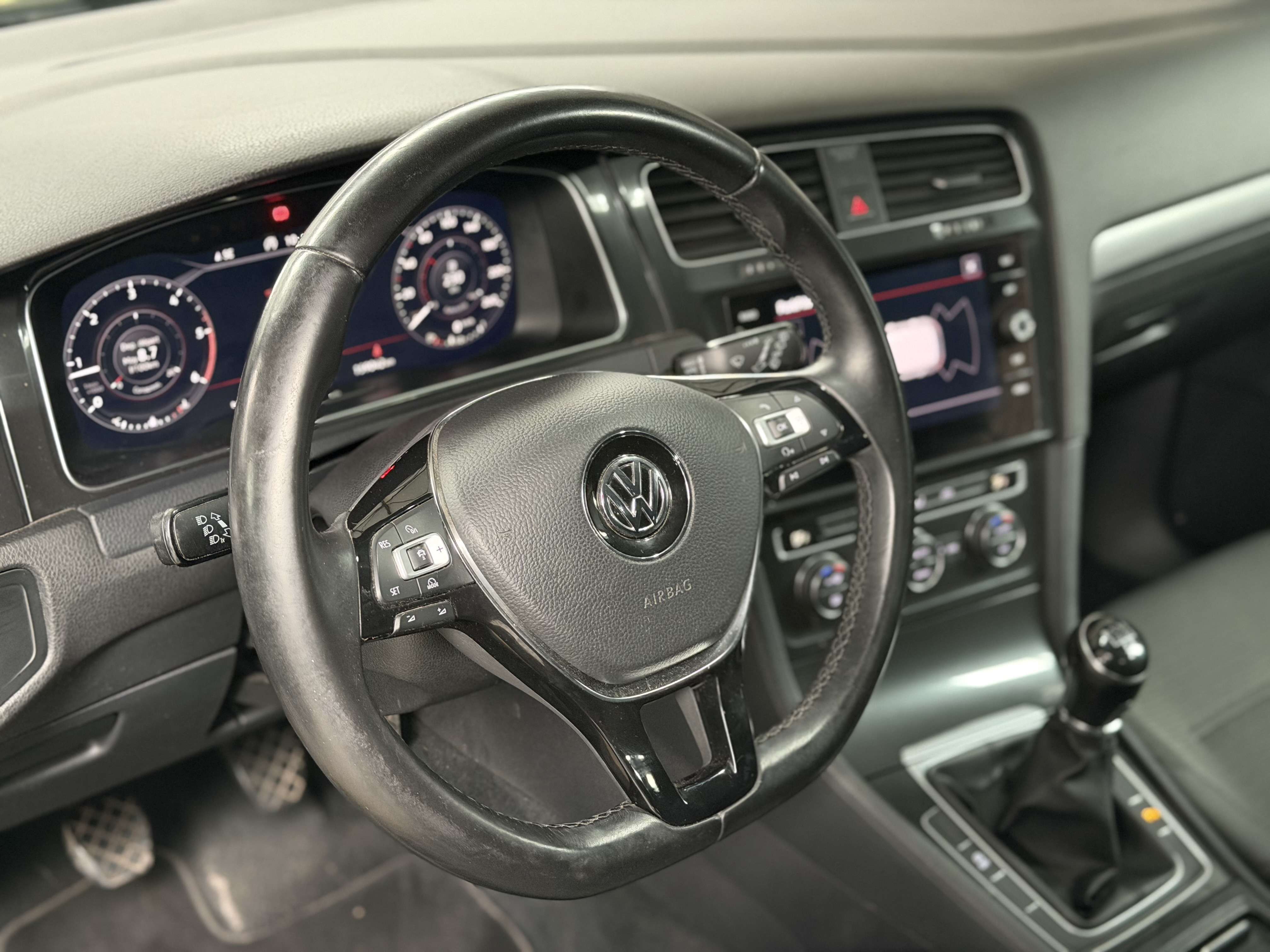 Volkswagen Golf 1.6 TDi * COCKPIT * GPS * CARPLAY * CAMERA * CLIM