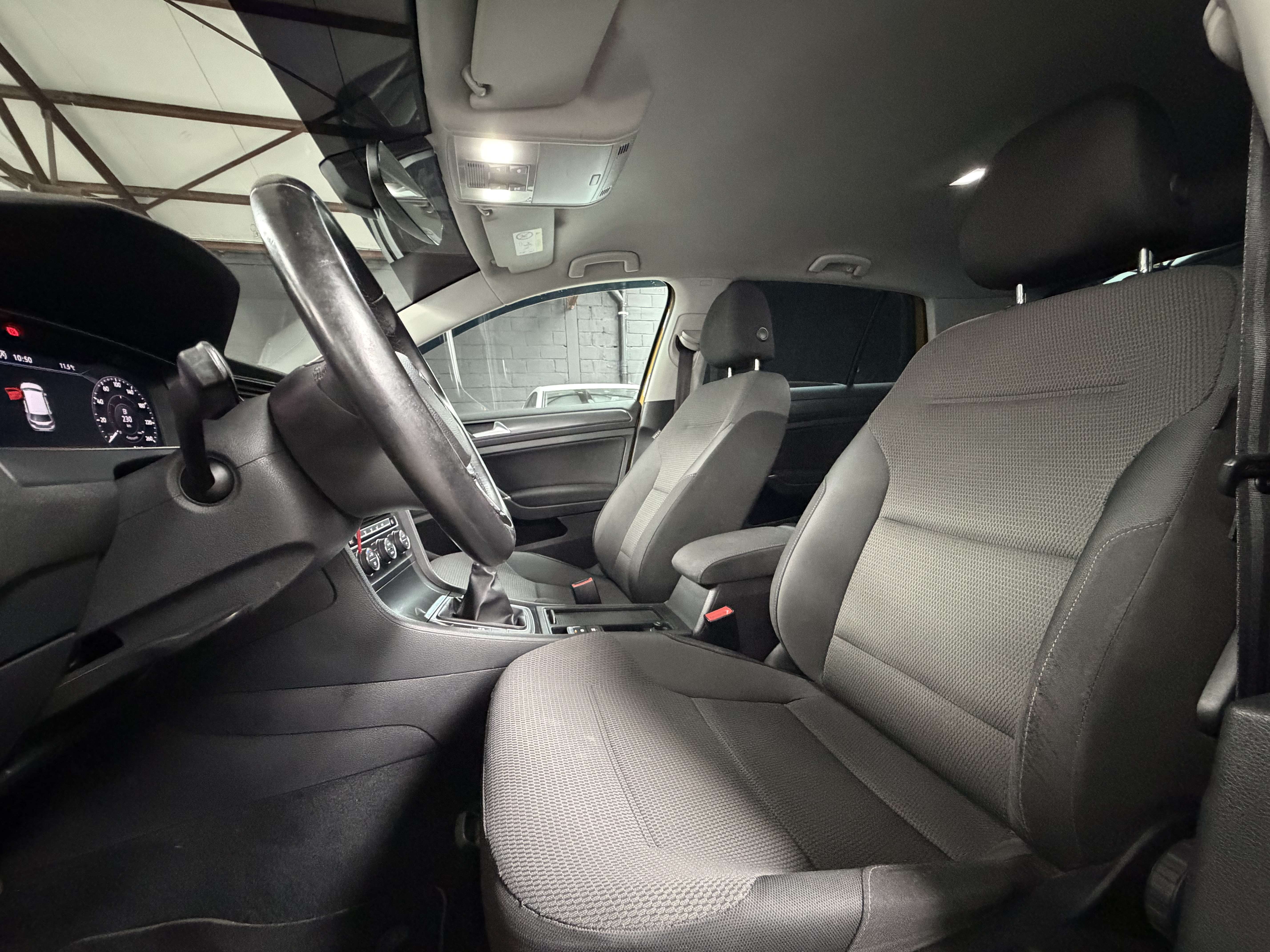 Volkswagen Golf 1.6 TDi * COCKPIT * GPS * CARPLAY * CAMERA * CLIM