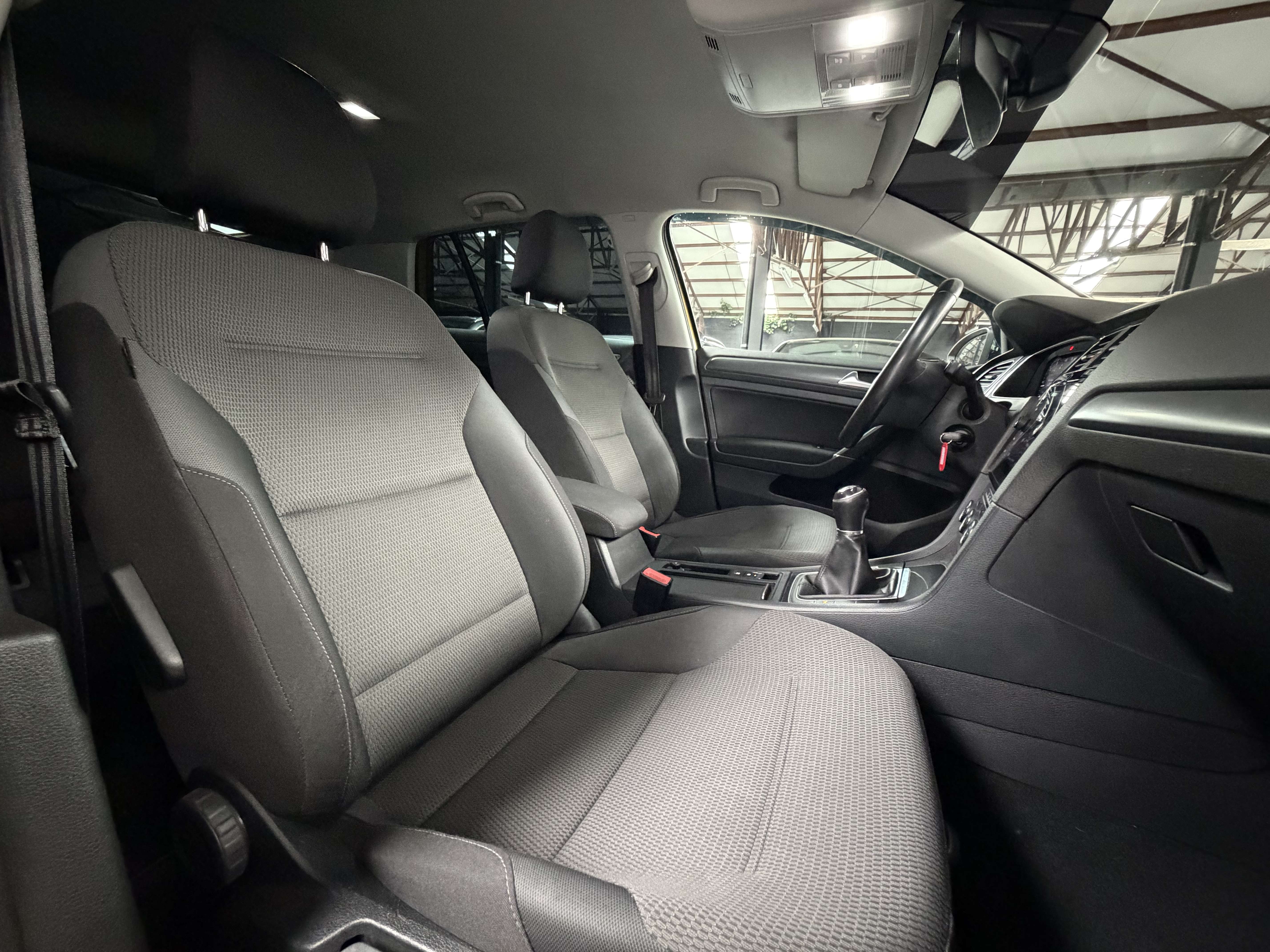 Volkswagen Golf 1.6 TDi * COCKPIT * GPS * CARPLAY * CAMERA * CLIM