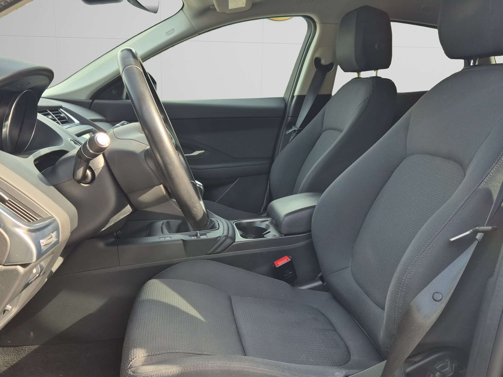 Jaguar E-Pace 2.0 D SE - Garantie 12 Mois avec Entretien Effectué, Zone LEZ Ok, RDV au +32472643155