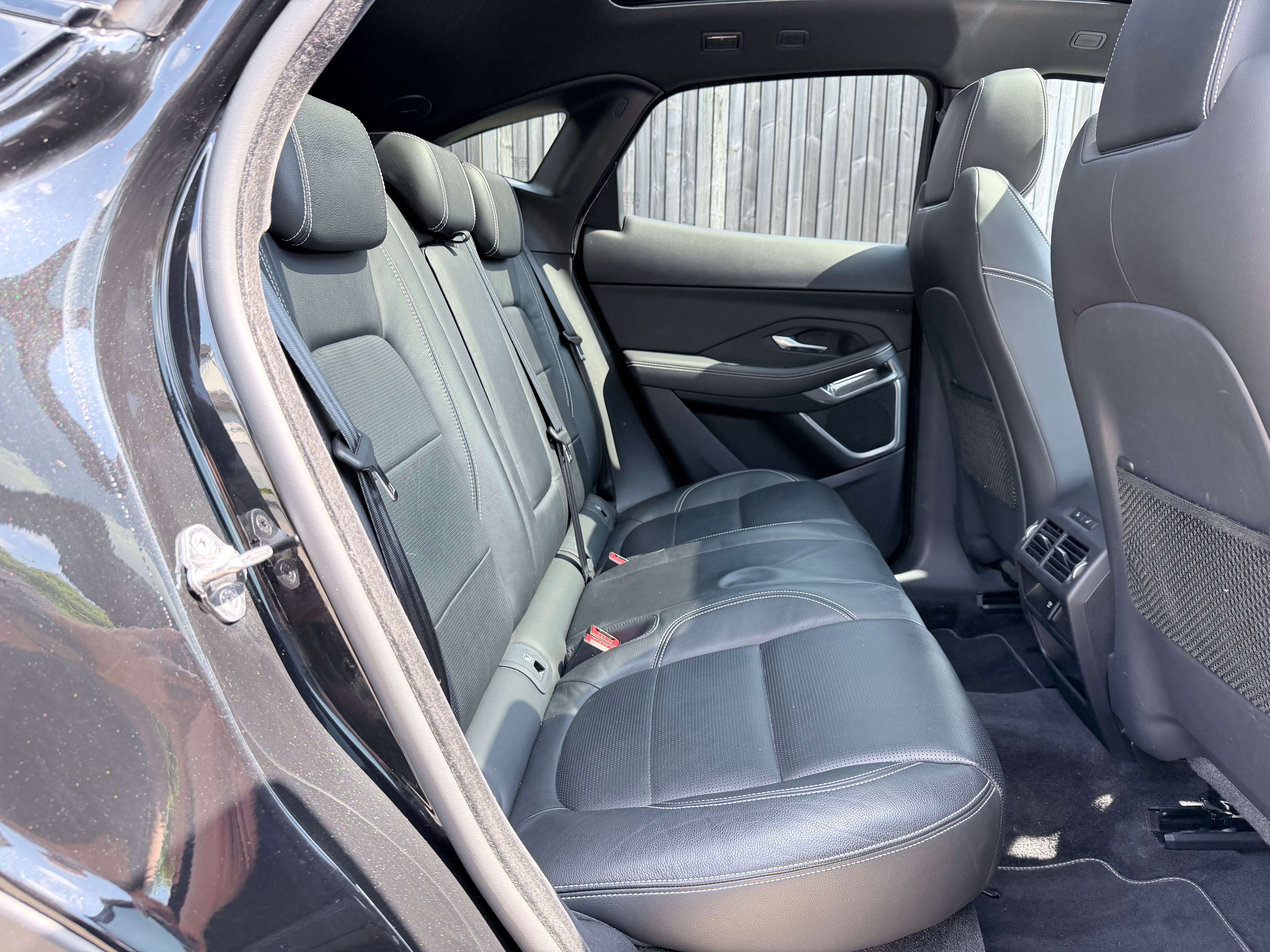 Jaguar E-Pace E-Pace 2.0 D AWD R-Dynamic HSE