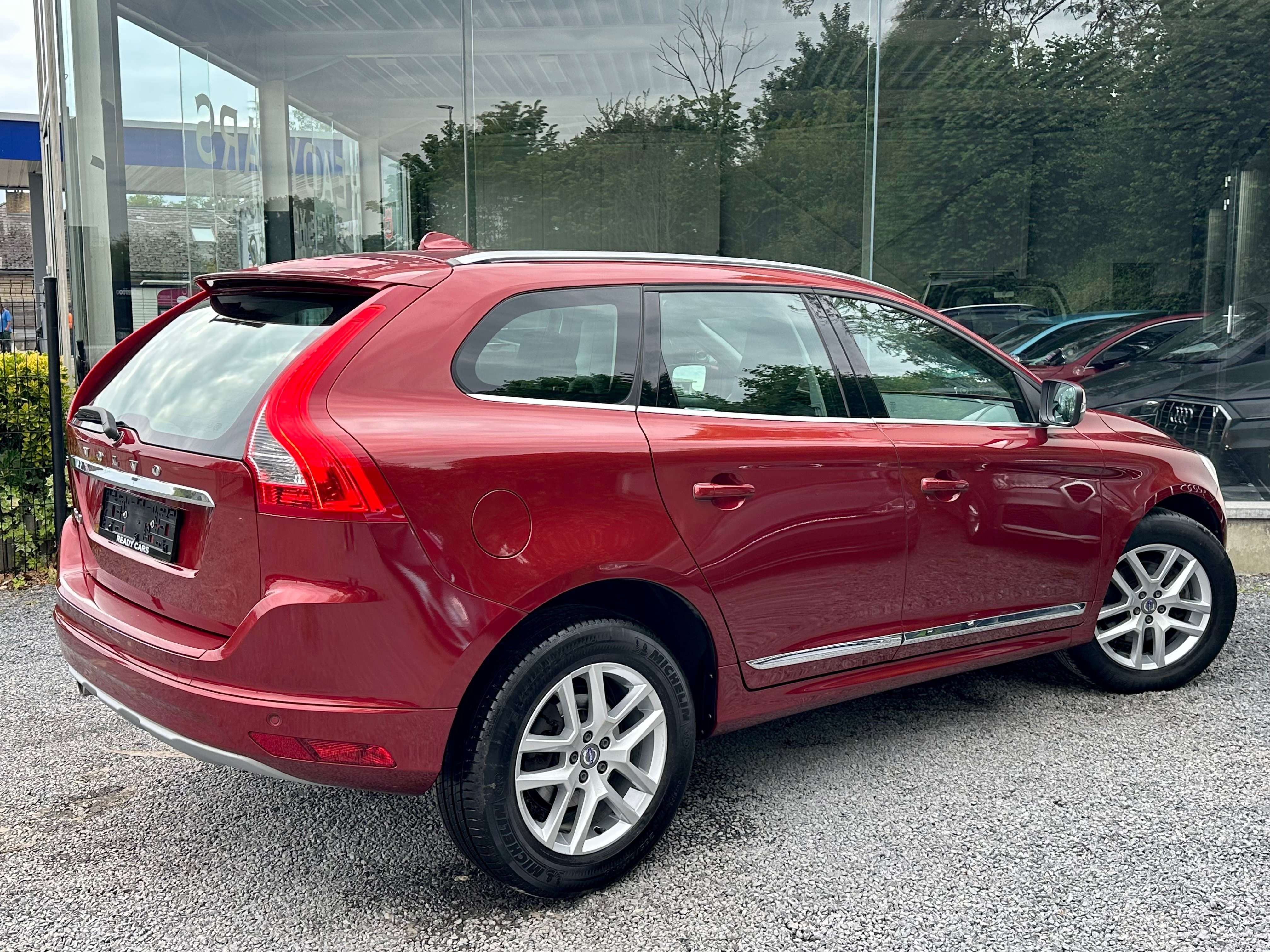Volvo XC60 2.0*1ER MAIN*EURO 6*CARNET FULL VOLVO*CUIR*EXCELLENT ETAT*GARANTIE 12 MOIS*