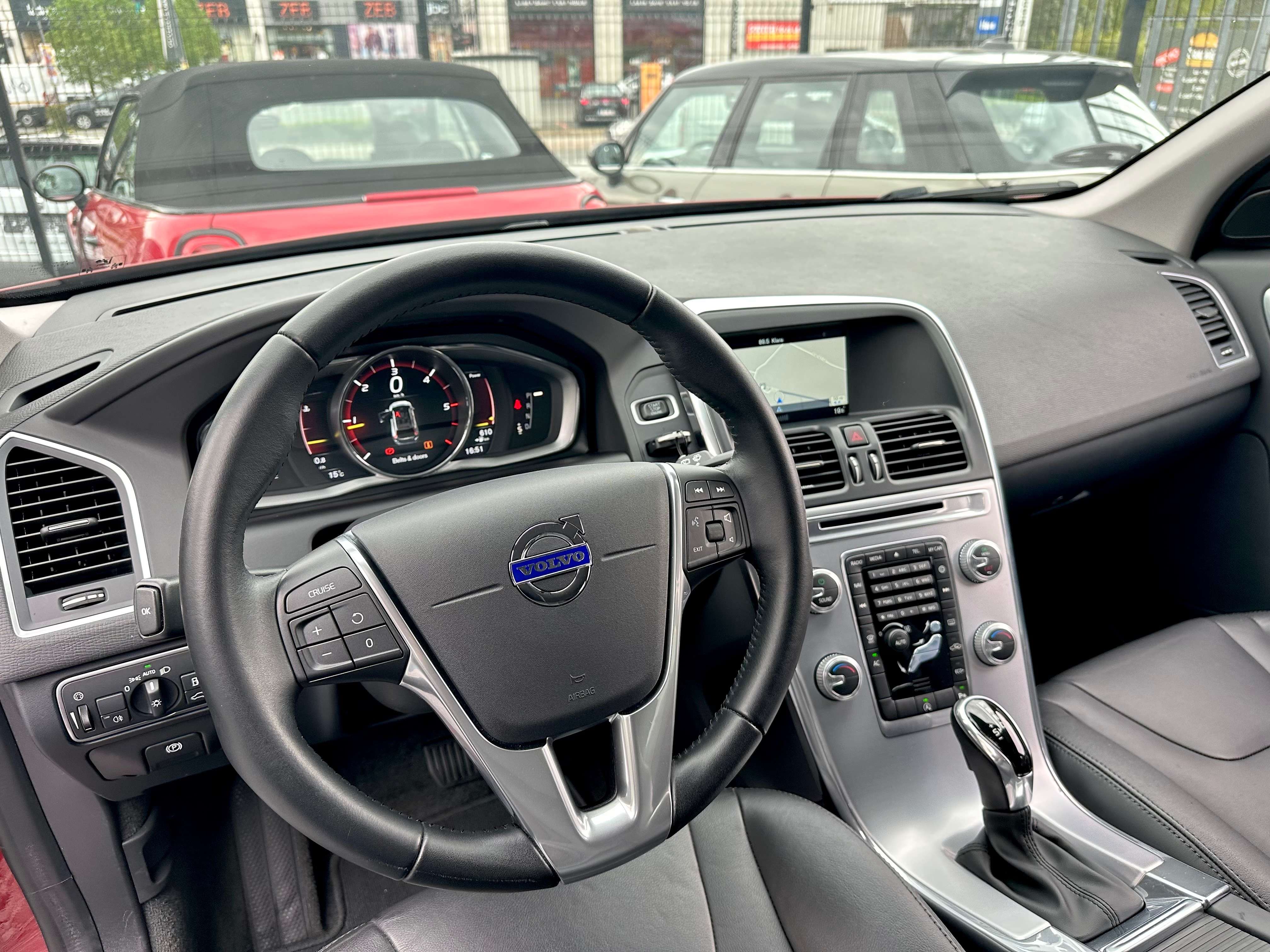 Volvo XC60 2.0*1ER MAIN*EURO 6*CARNET FULL VOLVO*CUIR*EXCELLENT ETAT*GARANTIE 12 MOIS*