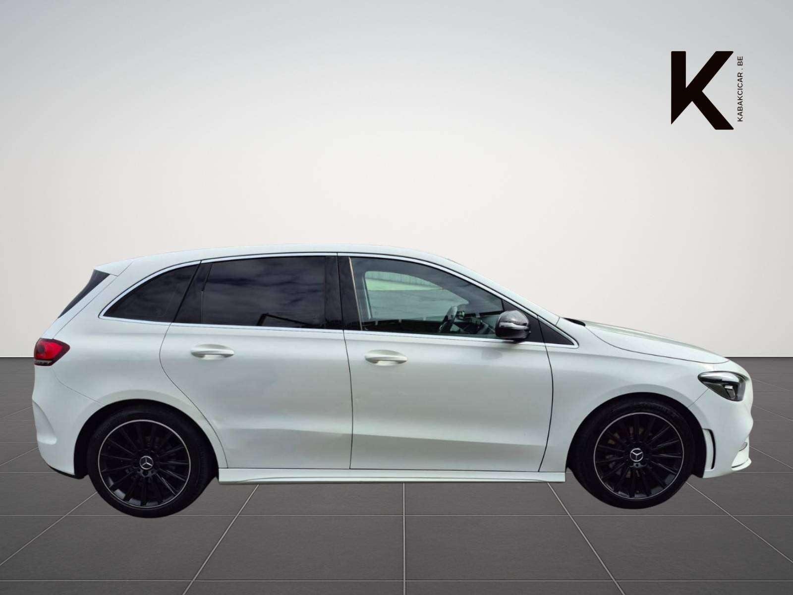 Mercedes-Benz B 180 AMG Line - Fiabilité reconnue - Garantie 12 Mois - TVA récupérable - Zone LEZ Ok
