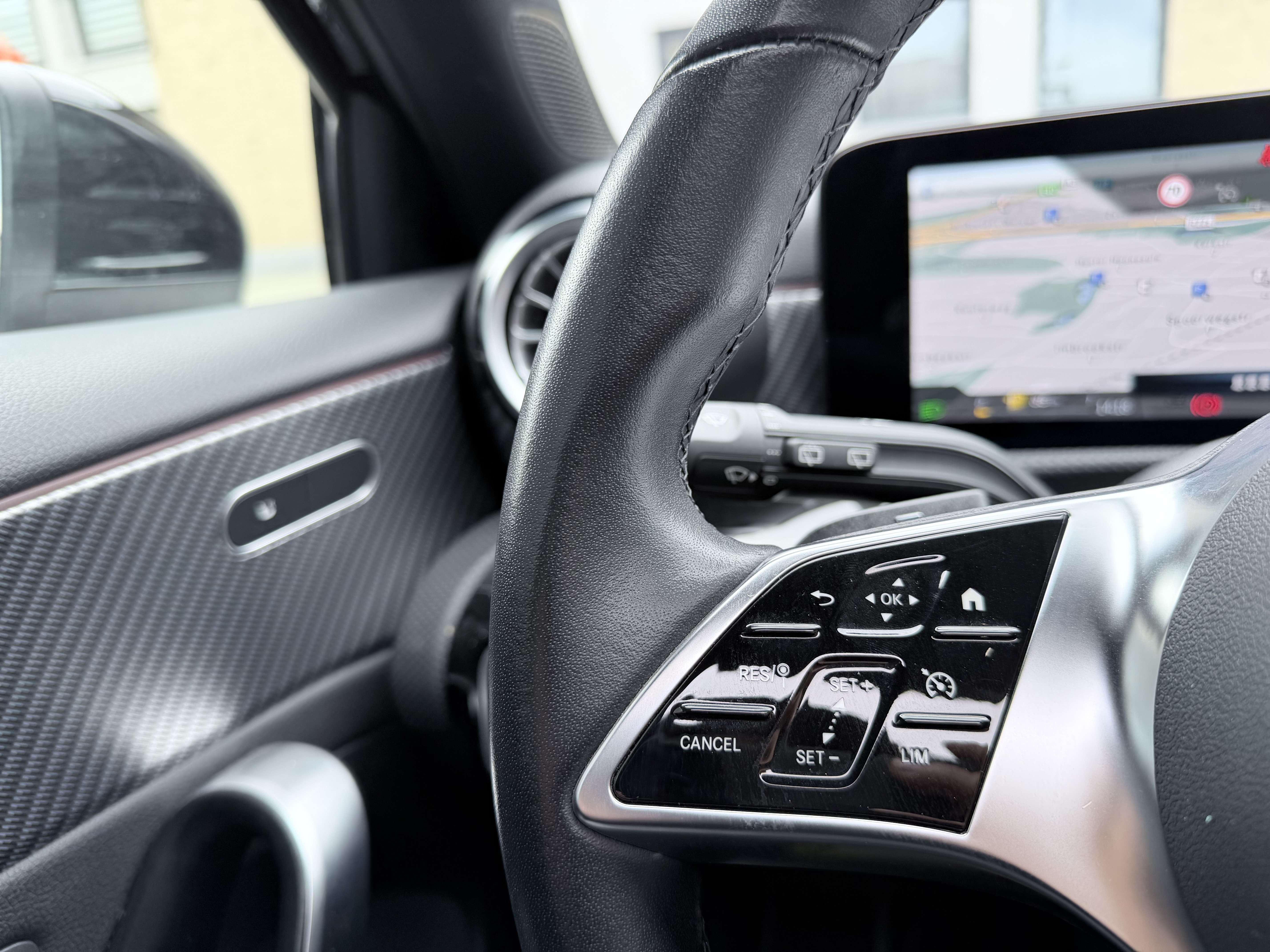 Mercedes-Benz A 180 PACK AMG 45 | PANO | AUTOMAAT | VIRTUAL COCKPIT | LEDER