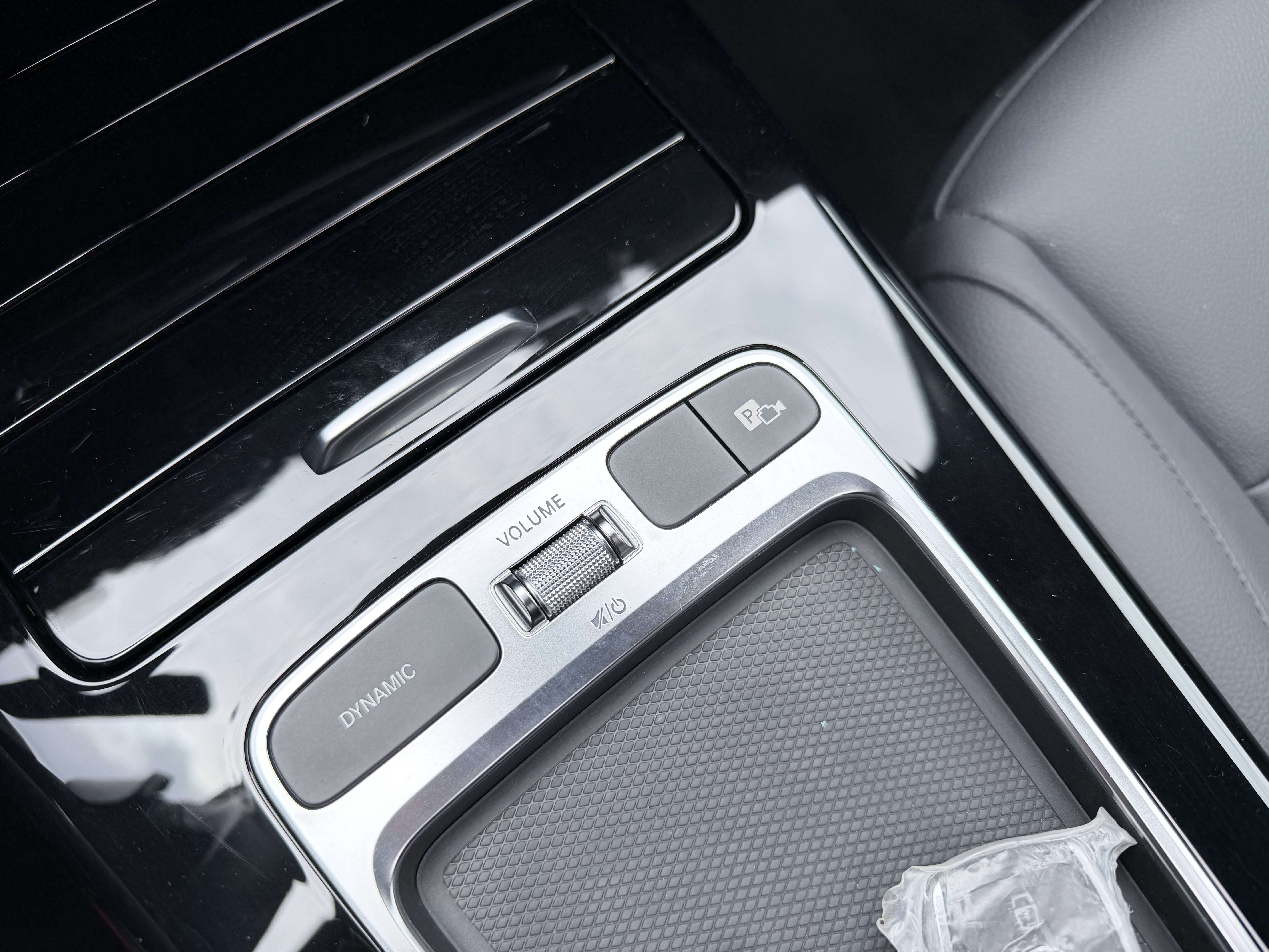 Mercedes-Benz A 180 PACK AMG 45 | PANO | AUTOMAAT | VIRTUAL COCKPIT | LEDER