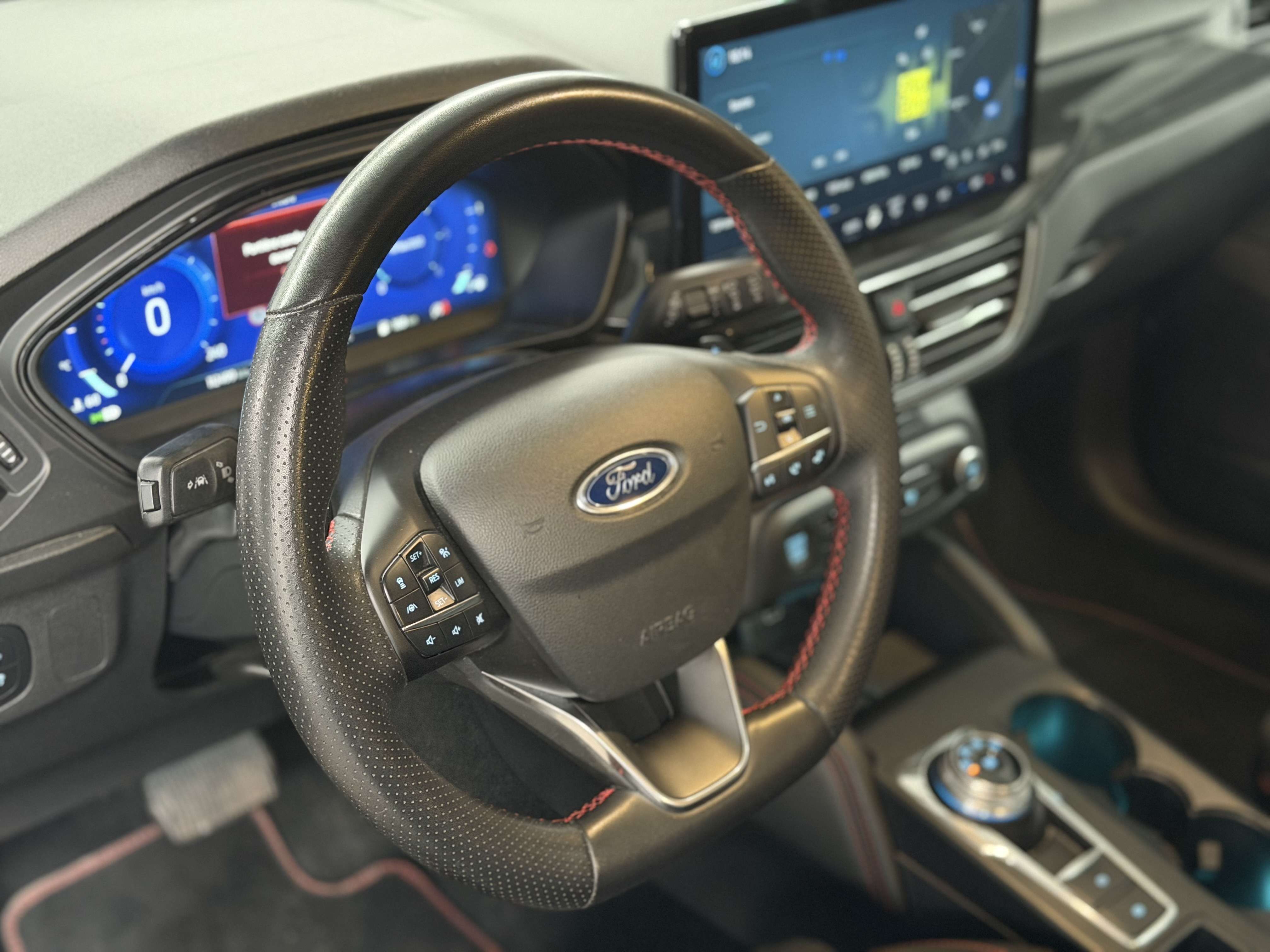 Ford Focus 1.5d * ST-Line * GPS * COCKPIT * CAMERA * SG CH