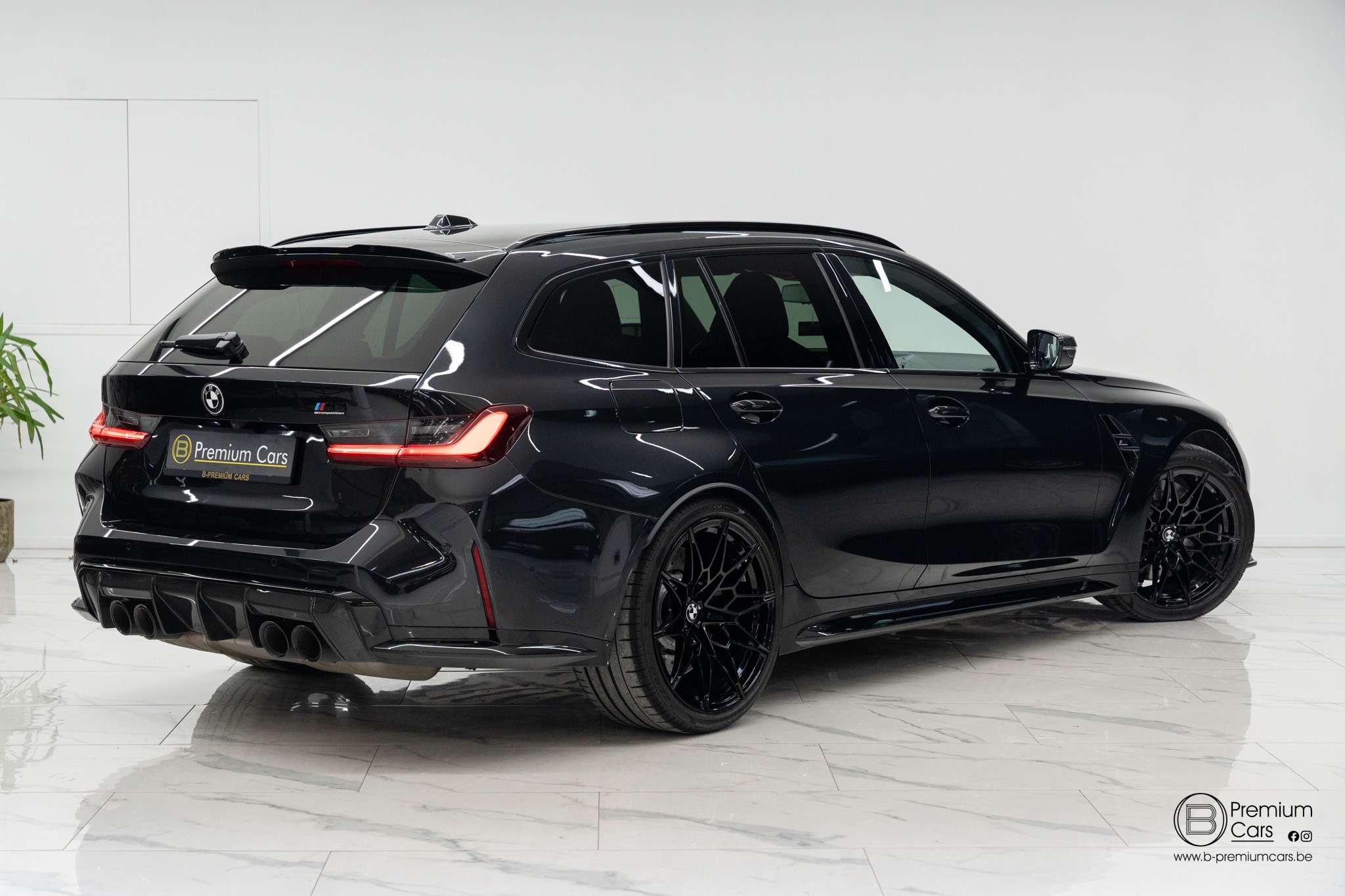 BMW M3 Competition Touring! Xdrive! Carbon pack! Lichte Vracht!
