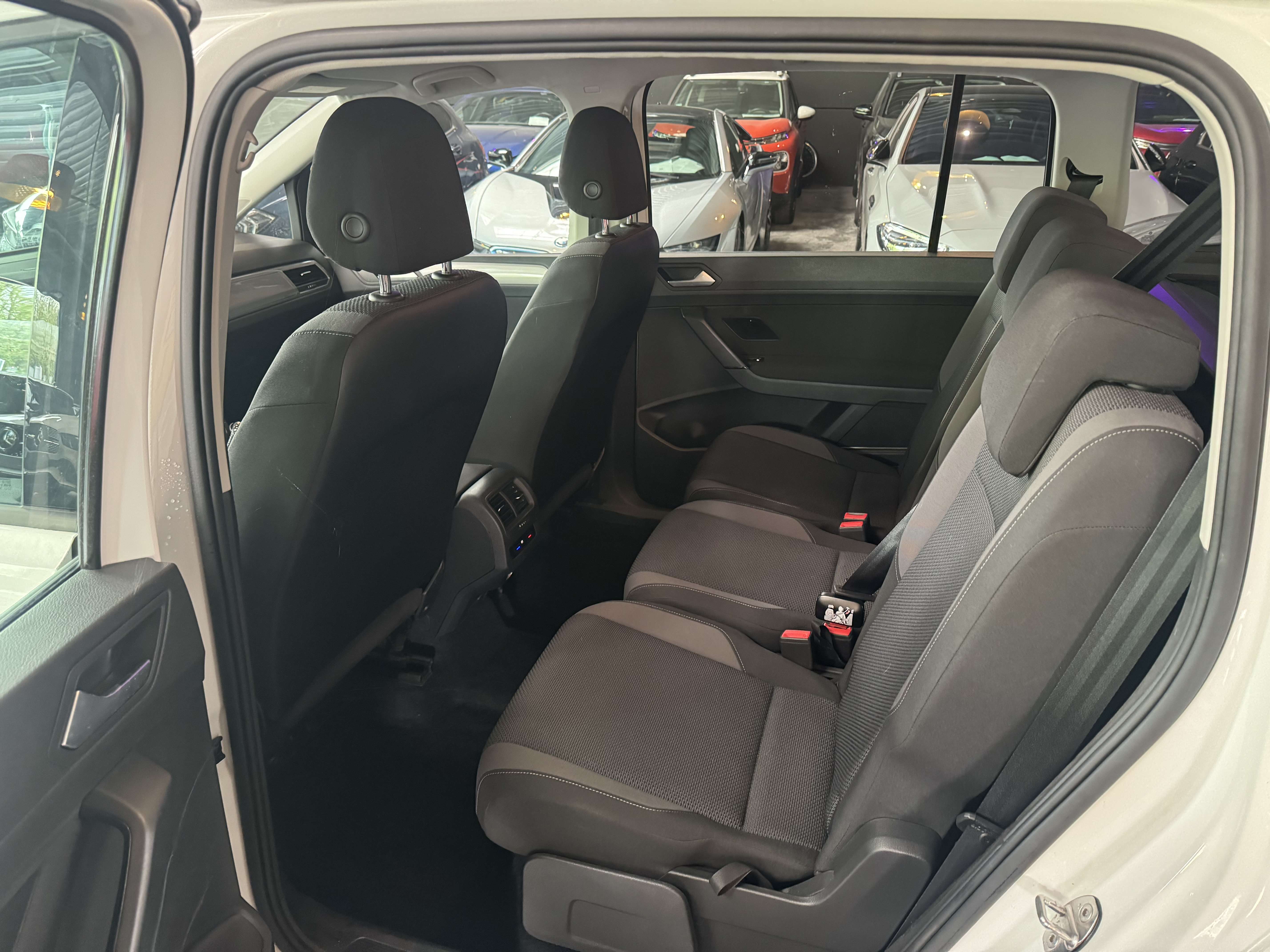 Volkswagen Touran 1.2 - A/C - MEDIA/TEL - NAVI - LIM/REG