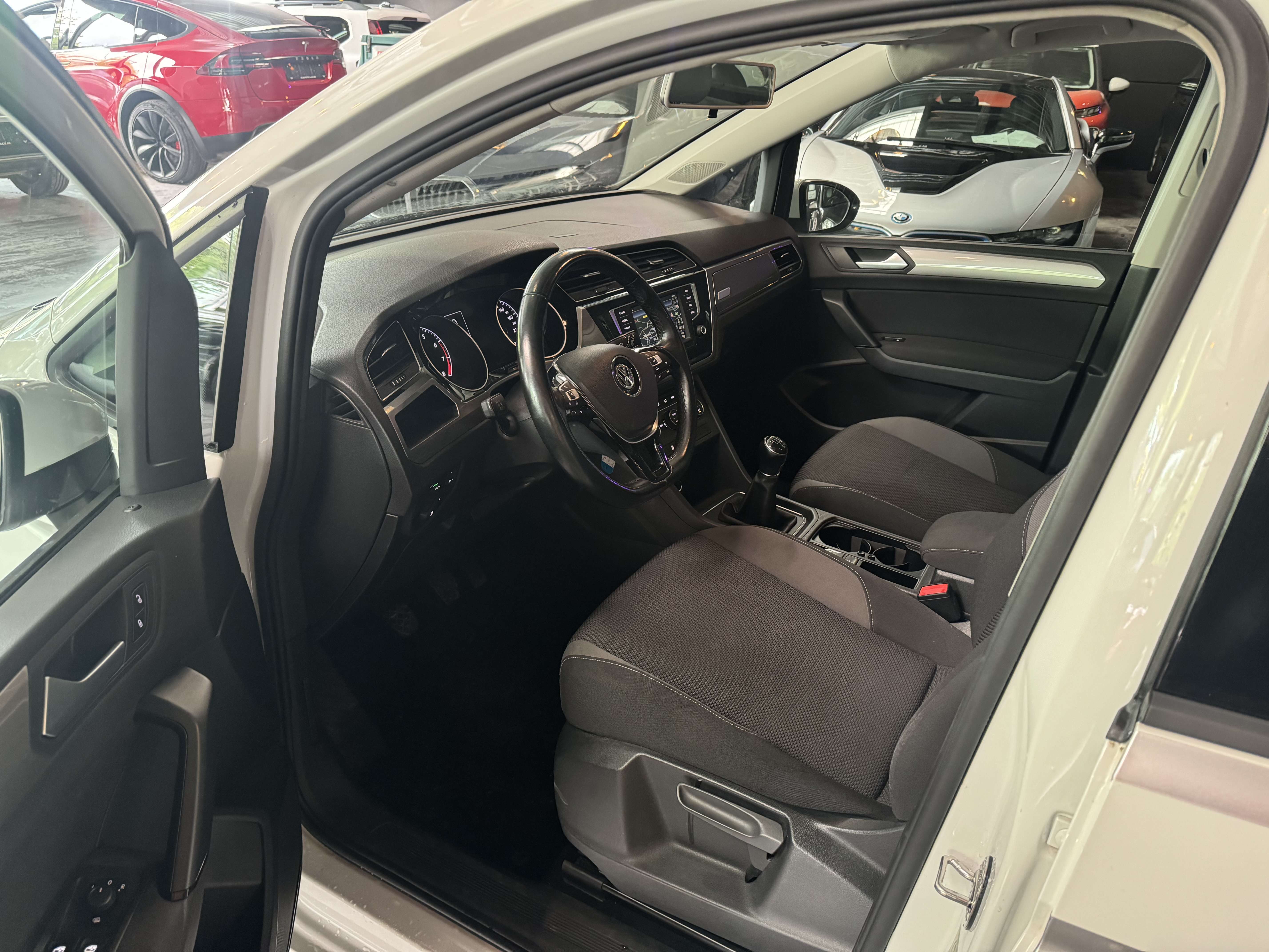 Volkswagen Touran 1.2 - A/C - MEDIA/TEL - NAVI - LIM/REG