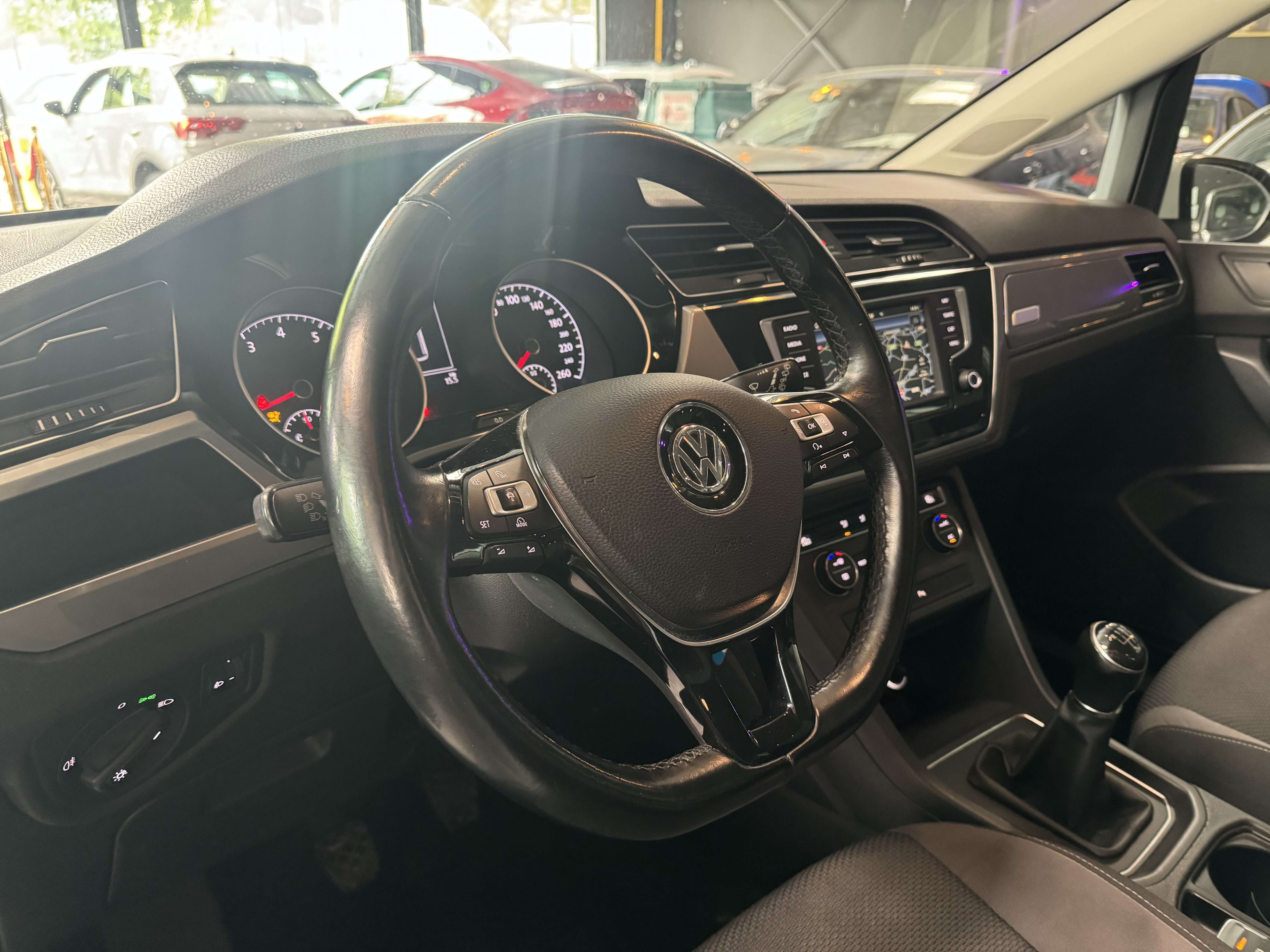Volkswagen Touran 1.2 - A/C - MEDIA/TEL - NAVI - LIM/REG
