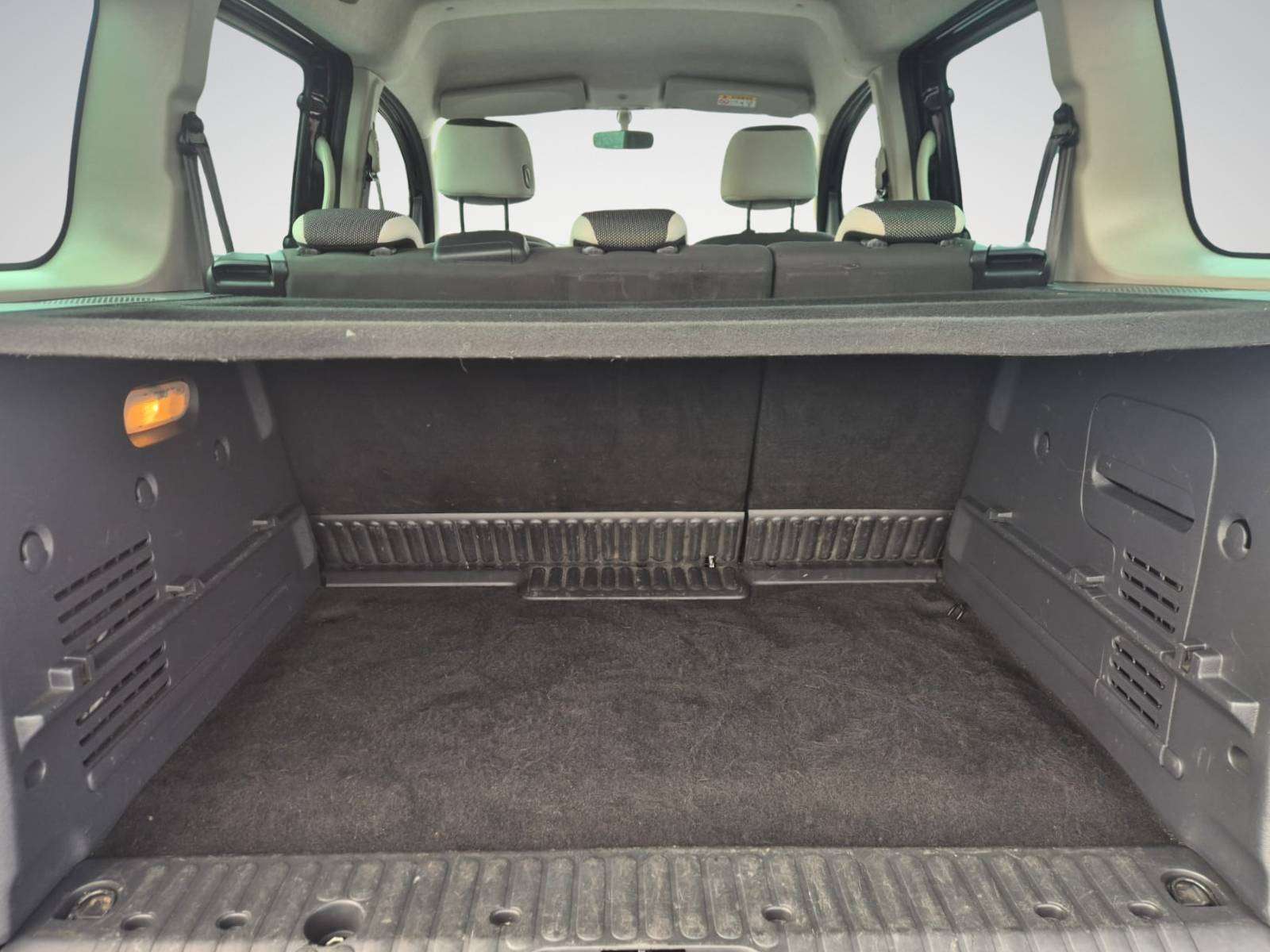 Renault Kangoo 1.6i / 5 Places / USB / MP3 / Garantie 12 Mois