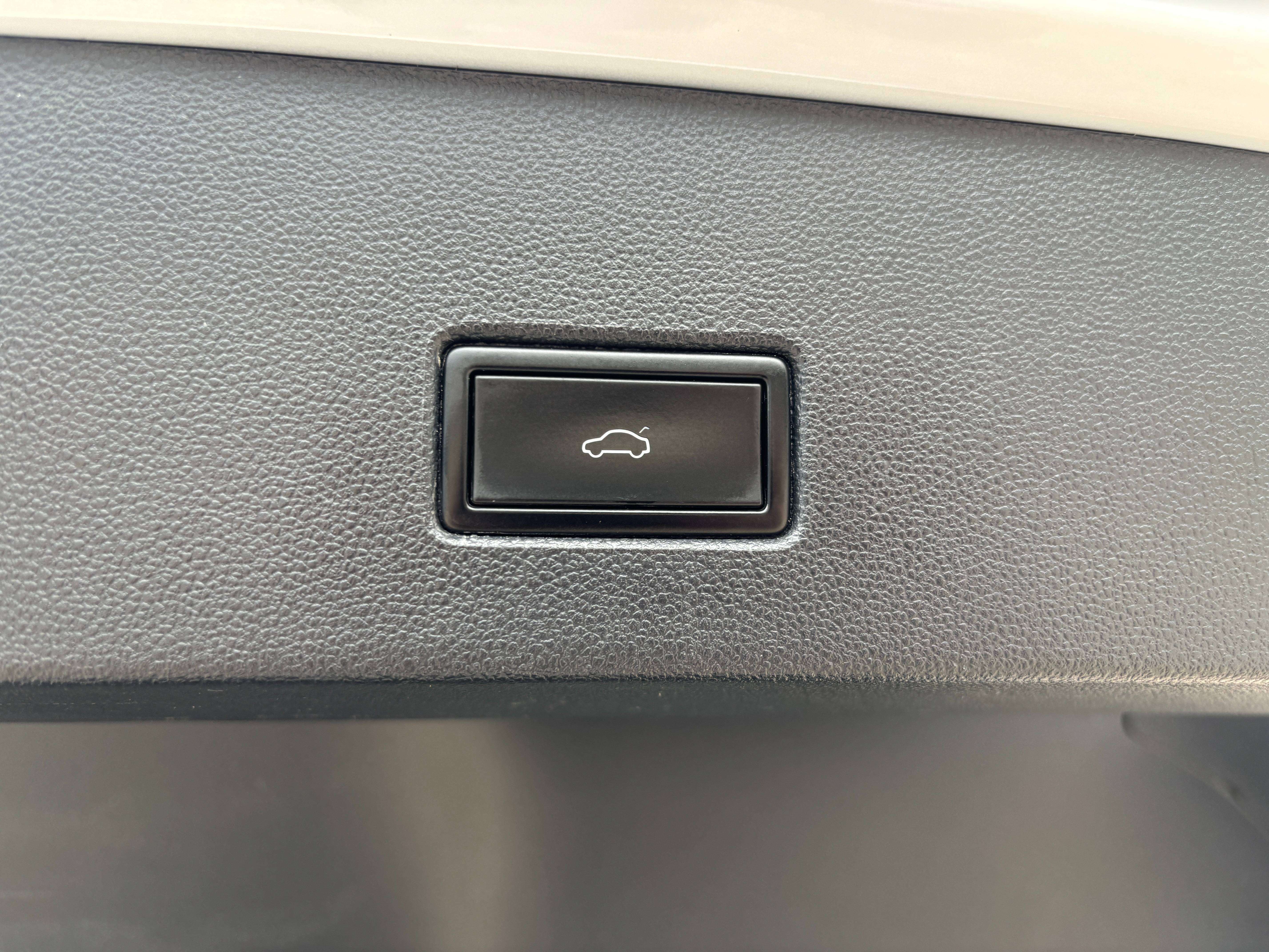 Volkswagen T-Roc 2.0 TSI 4Motion DSG *R Line*CARPLAY*1ER PROPRIO*GARANTIE*