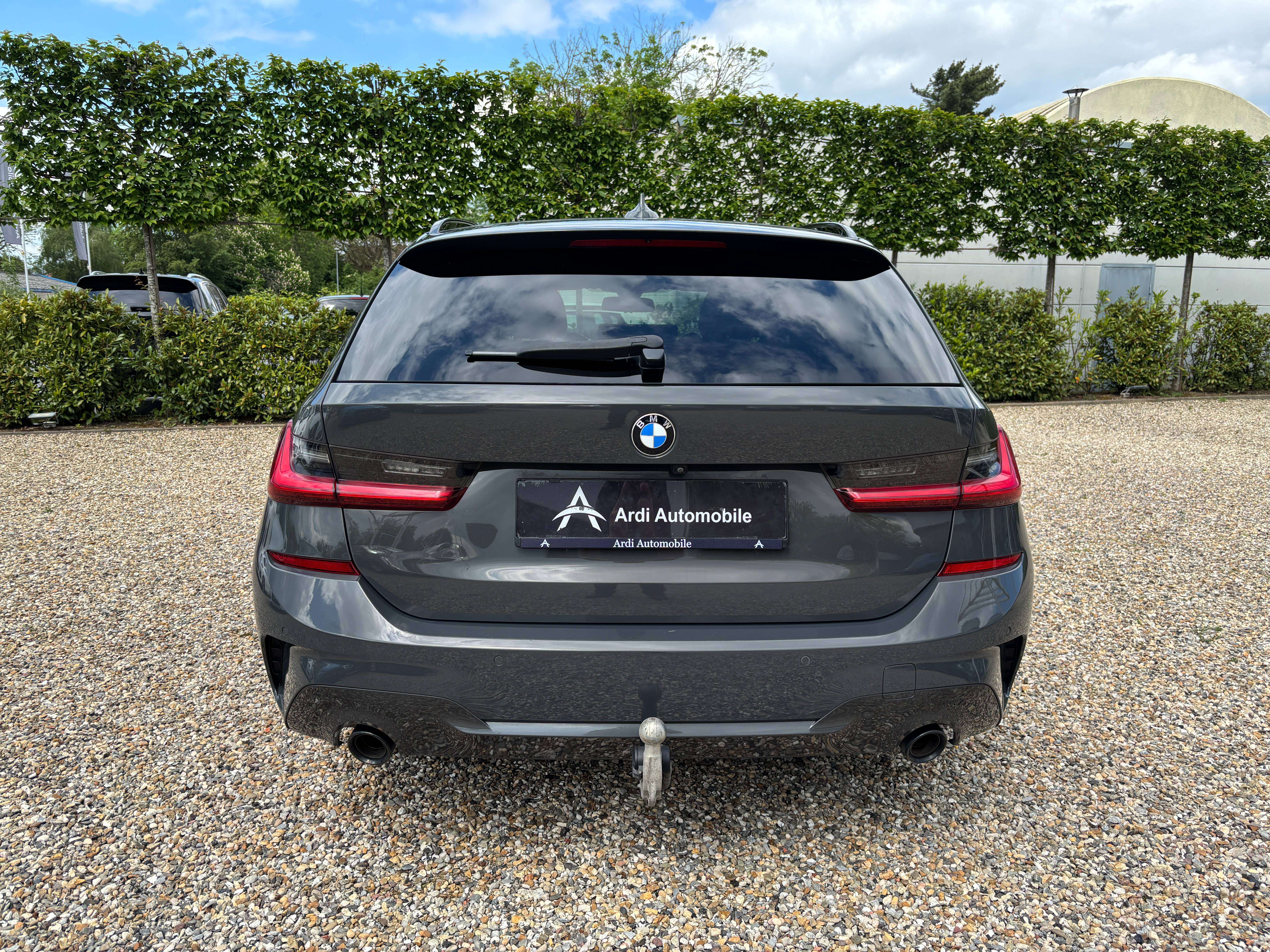 BMW 320 dA Touring *PACK M*CARPLAY*CAMERA*1ER PROPRIO*GARANTIE*