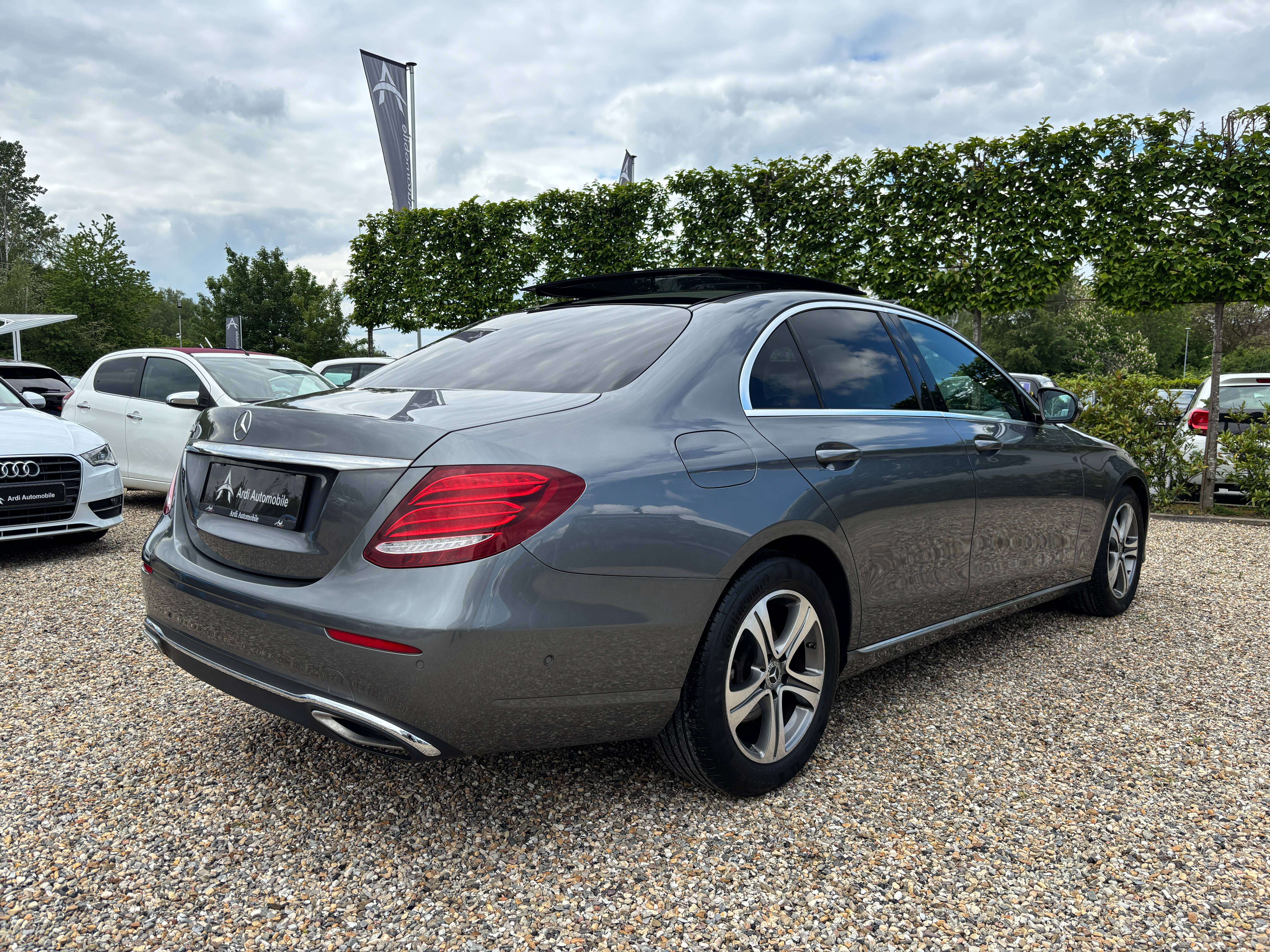 Mercedes-Benz E 200 d *CARPLAY*TOIT OUV+PANO*CAMERA 360*1ER PROPRIO*GARANTIE*