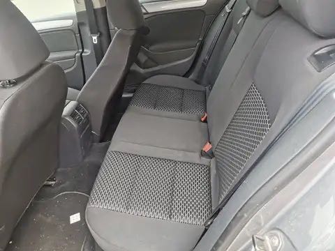Volkswagen Golf 1.6 CR TDi Highline DPF