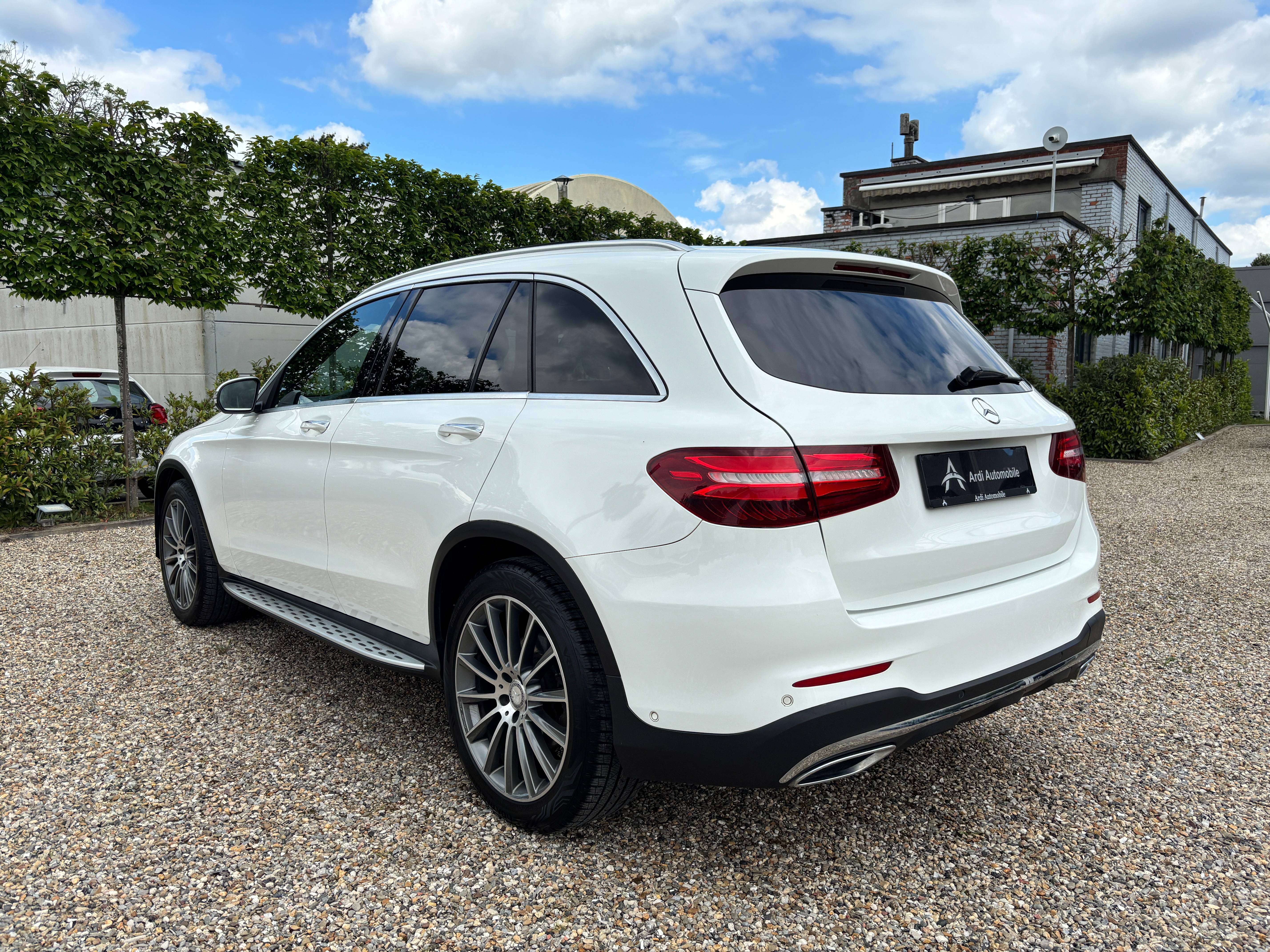 Mercedes-Benz GLC 220 d 4-Matic *PACK AMG*TOIT OUV+PANO*CAMERA*GARANTIE*