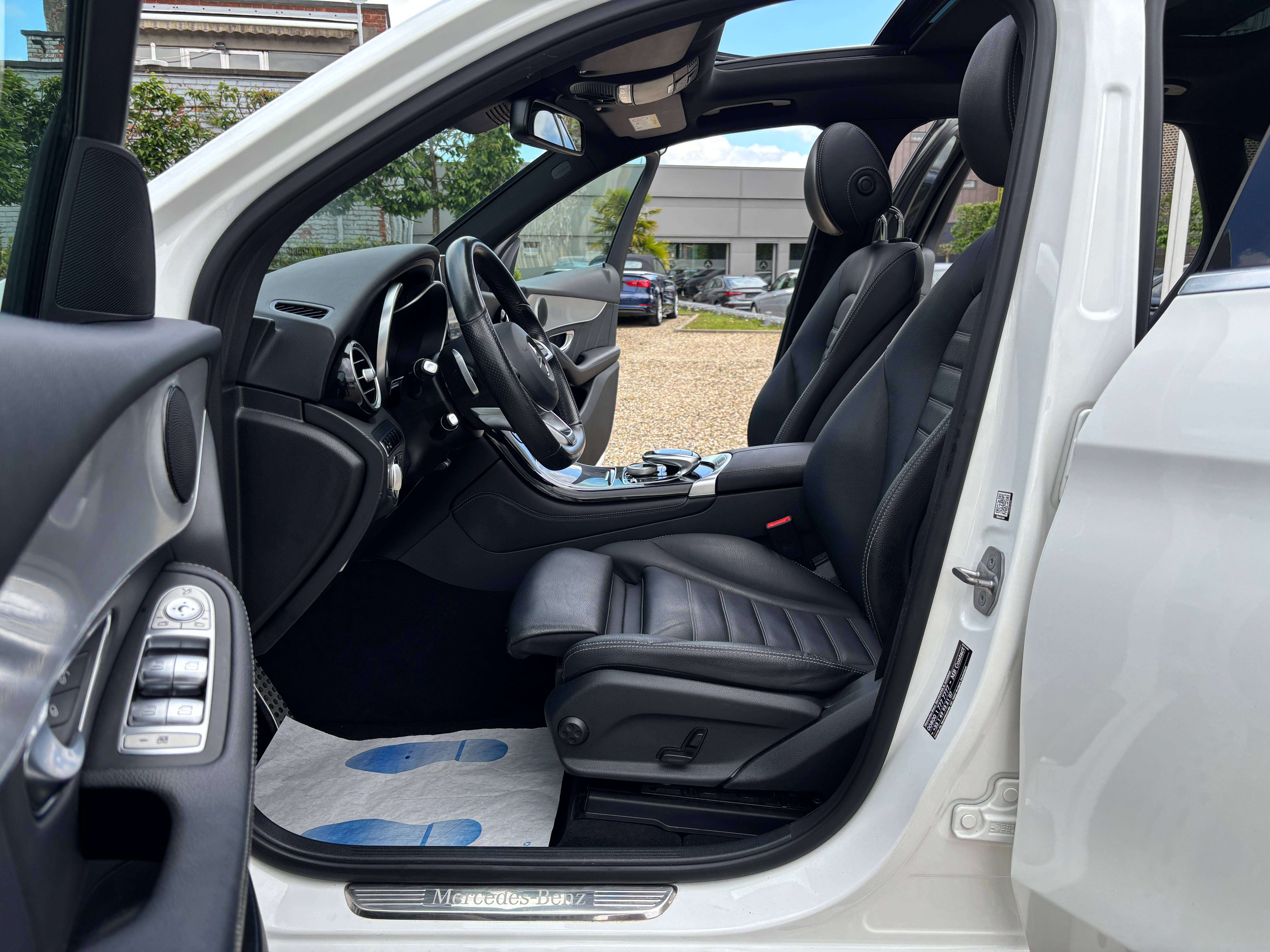 Mercedes-Benz GLC 220 d 4-Matic *PACK AMG*TOIT OUV+PANO*CAMERA*GARANTIE*