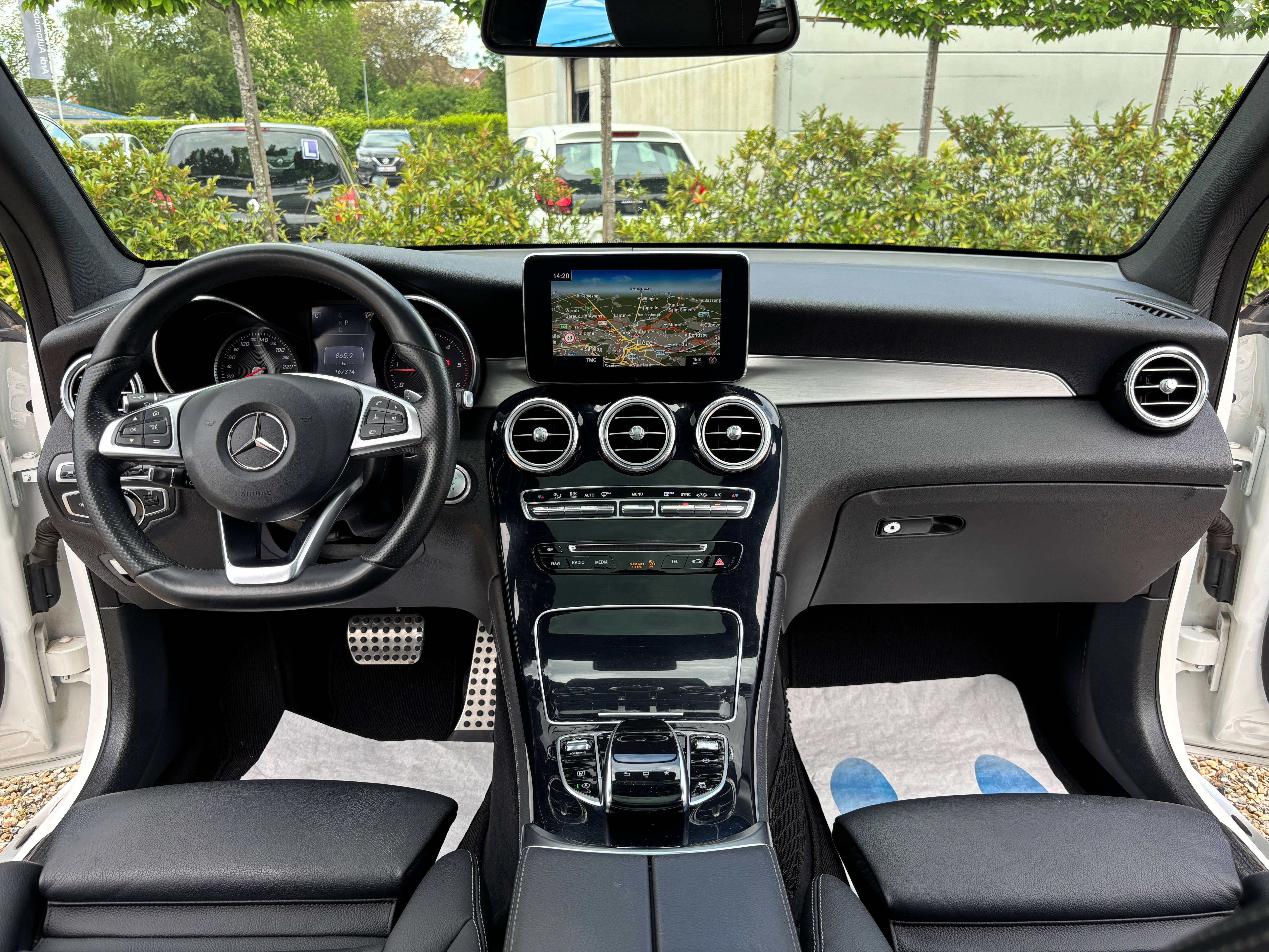 Mercedes-Benz GLC 220 d 4-Matic *PACK AMG*TOIT OUV+PANO*CAMERA*GARANTIE*