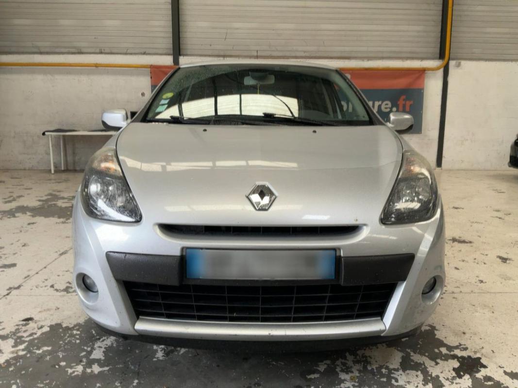 Renault Clio 1.6 16V 110 Exception Pack Cuir TomTom A