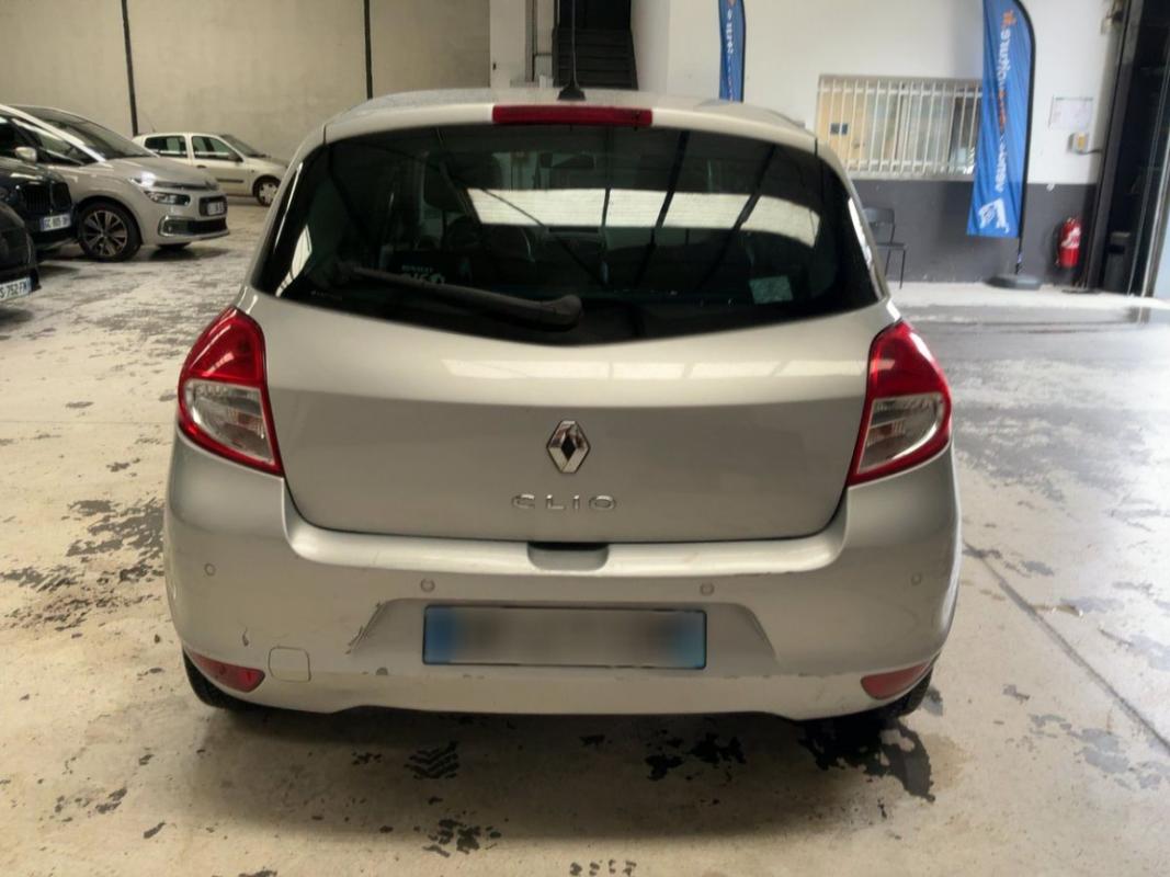 Renault Clio 1.6 16V 110 Exception Pack Cuir TomTom A
