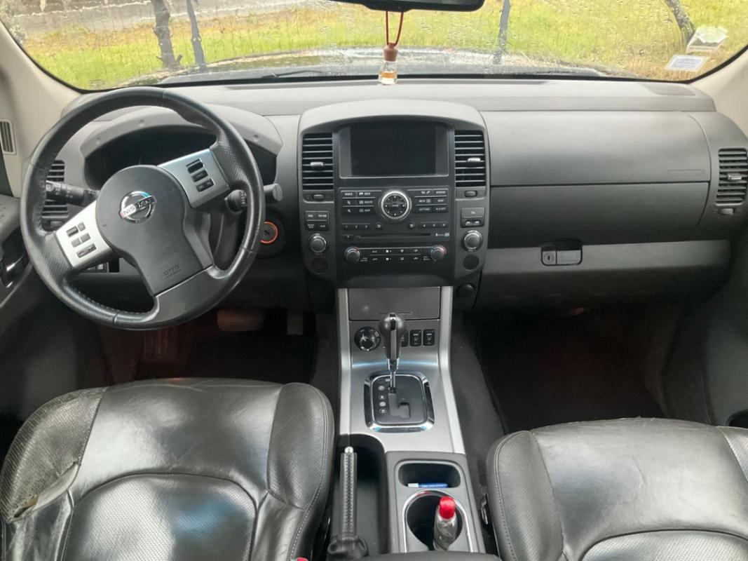 Nissan Navara 3.0 V6 dCi 231 Euro 5 Double Cab