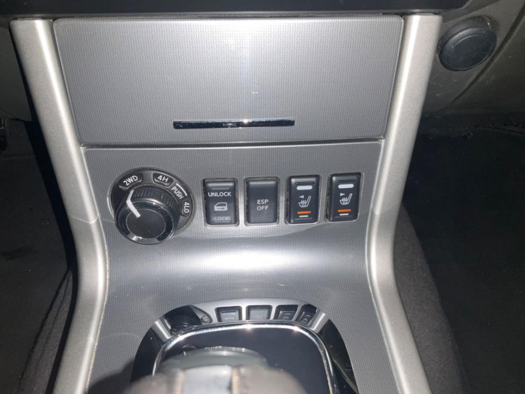 Nissan Navara 3.0 V6 dCi 231 Euro 5 Double Cab