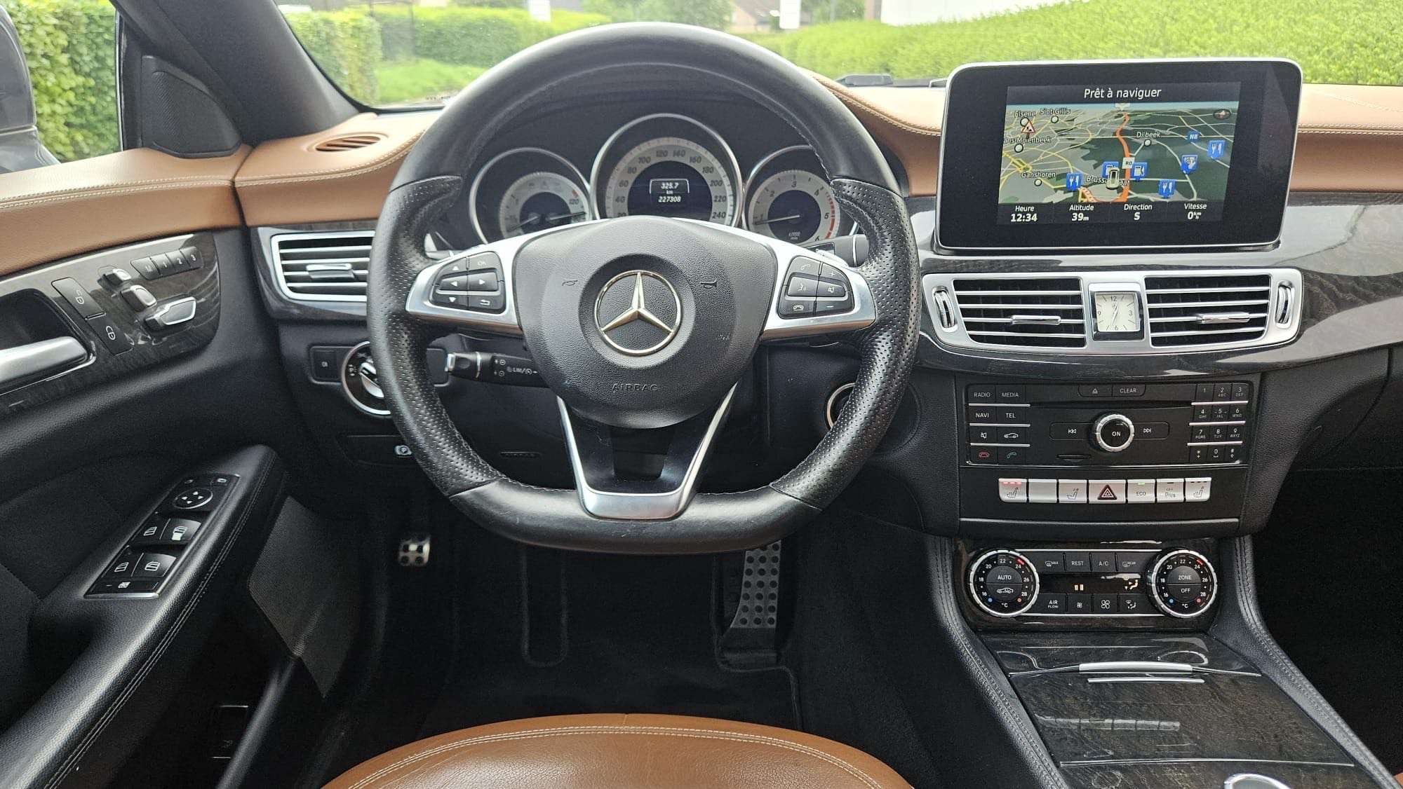Mercedes-Benz CLS 220 *** AMG - Facelift - Full - Camera 360° - Carpass ***