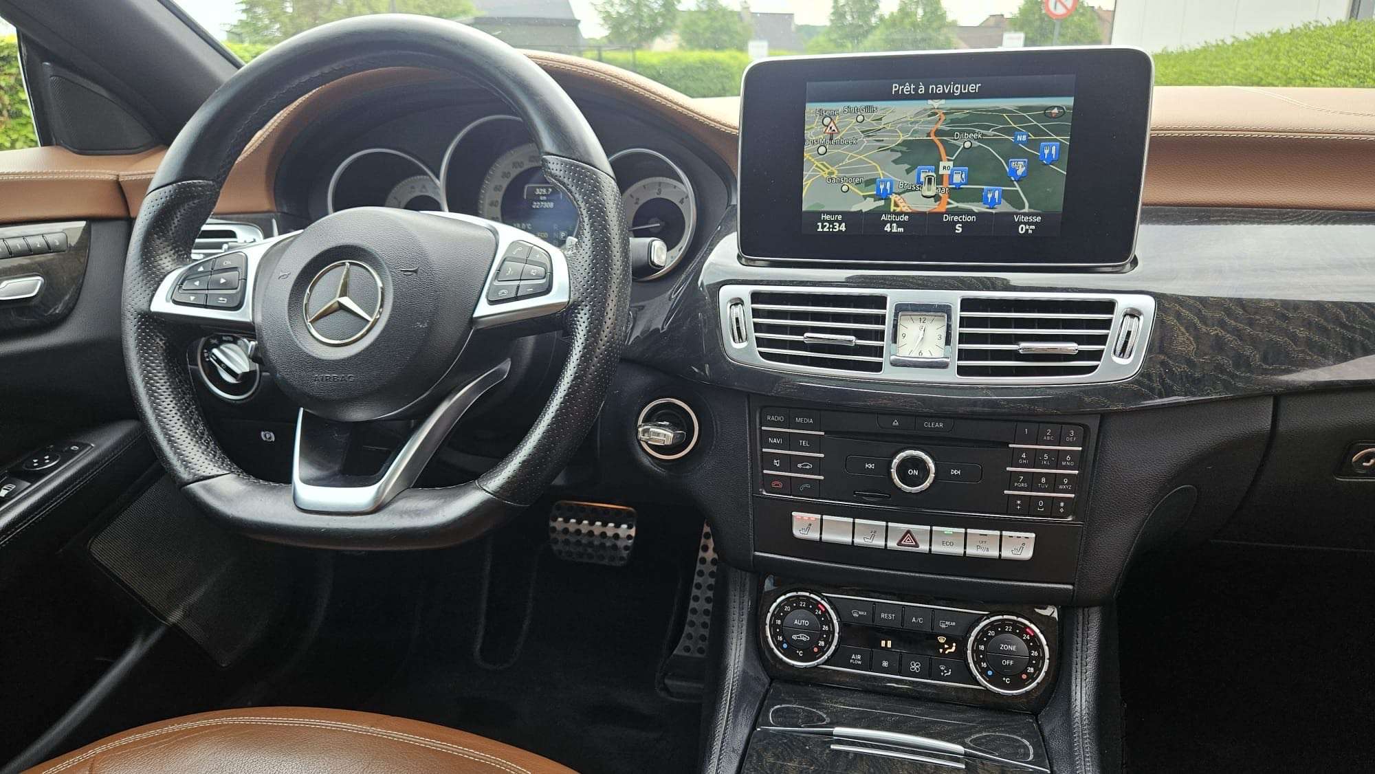 Mercedes-Benz CLS 220 *** AMG - Facelift - Full - Camera 360° - Carpass ***