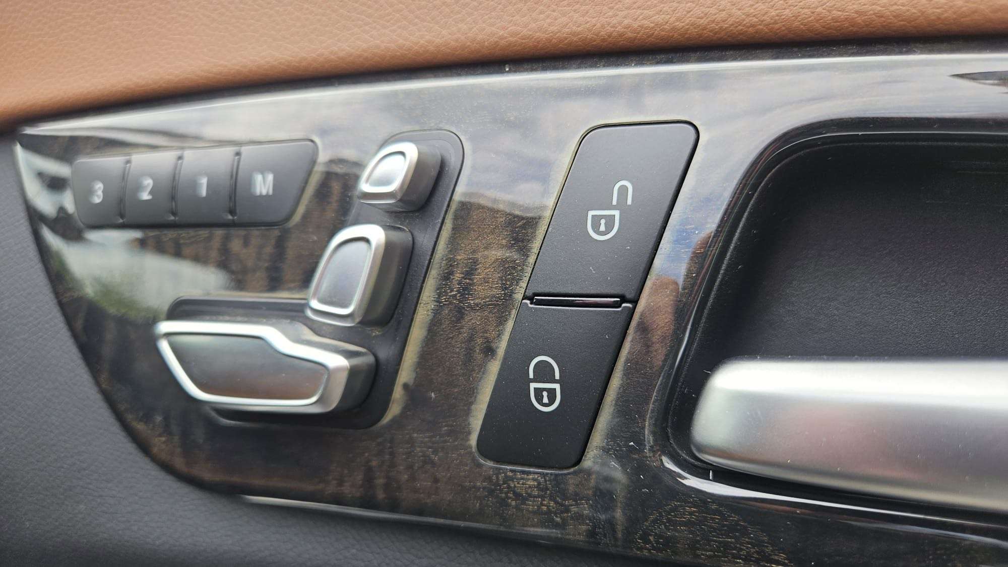 Mercedes-Benz CLS 220 *** AMG - Facelift - Full - Camera 360° - Carpass ***