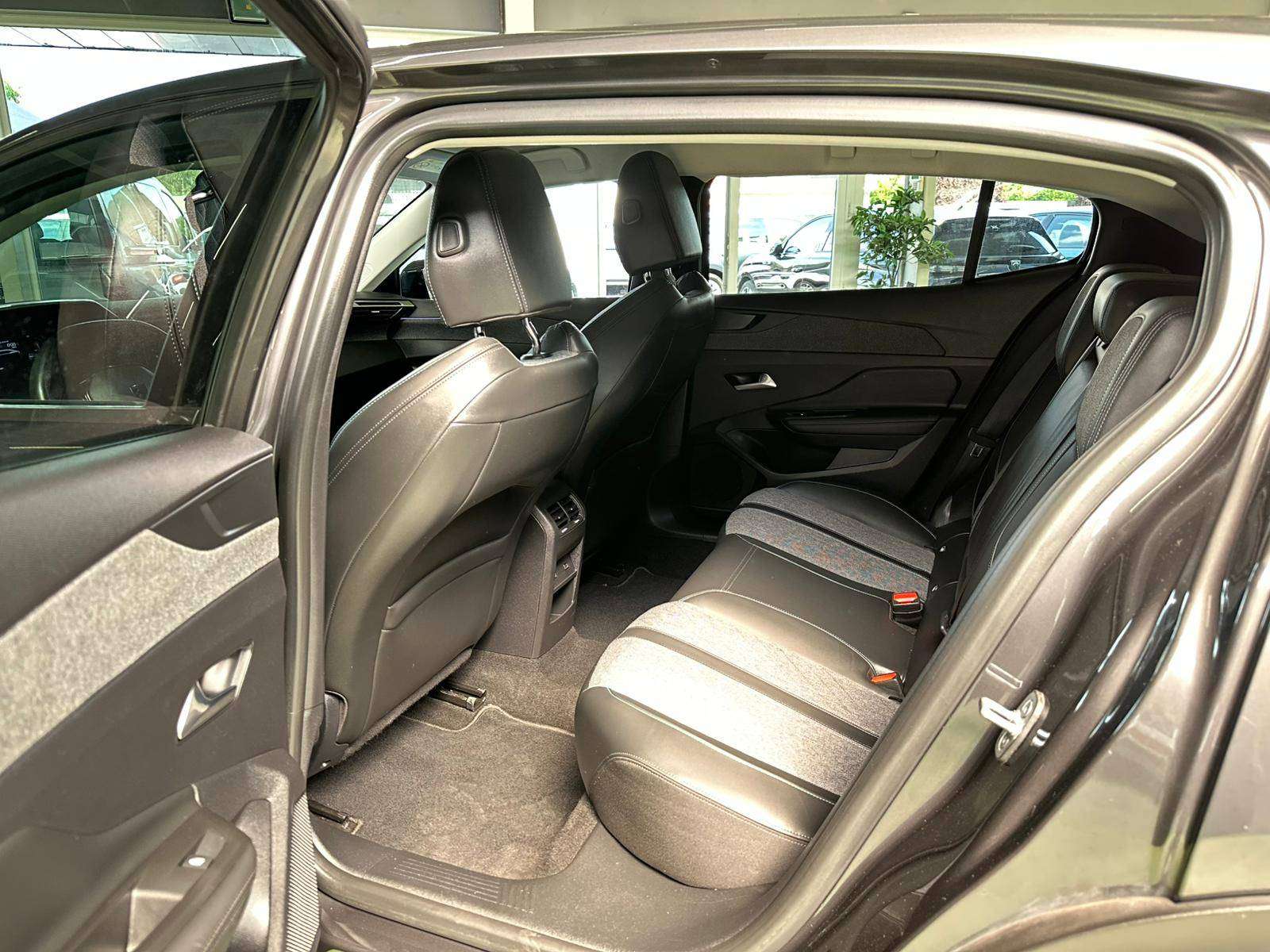 Peugeot 408 408 1.2 PureTech Allure Pack S