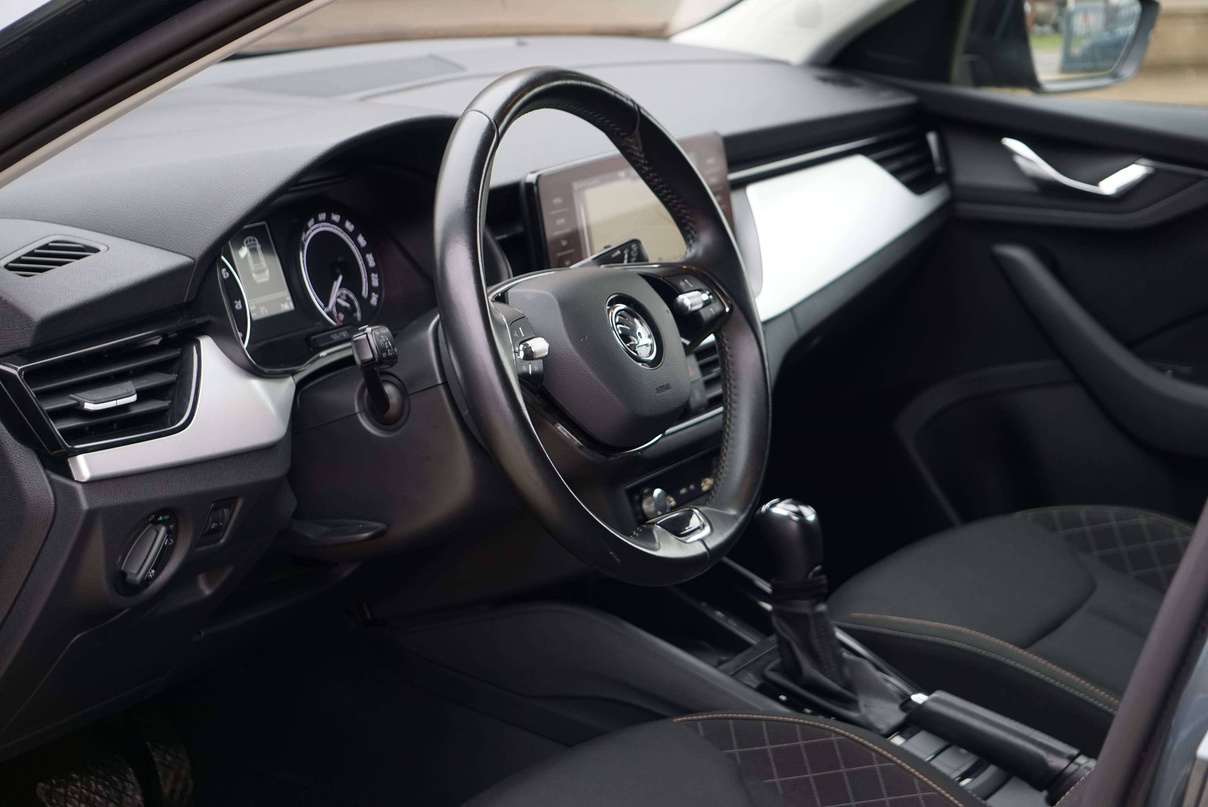 Skoda Kamiq Kamiq 1.0 TSI Ambition DSG -NAVI-CARPLAY- GARANTI