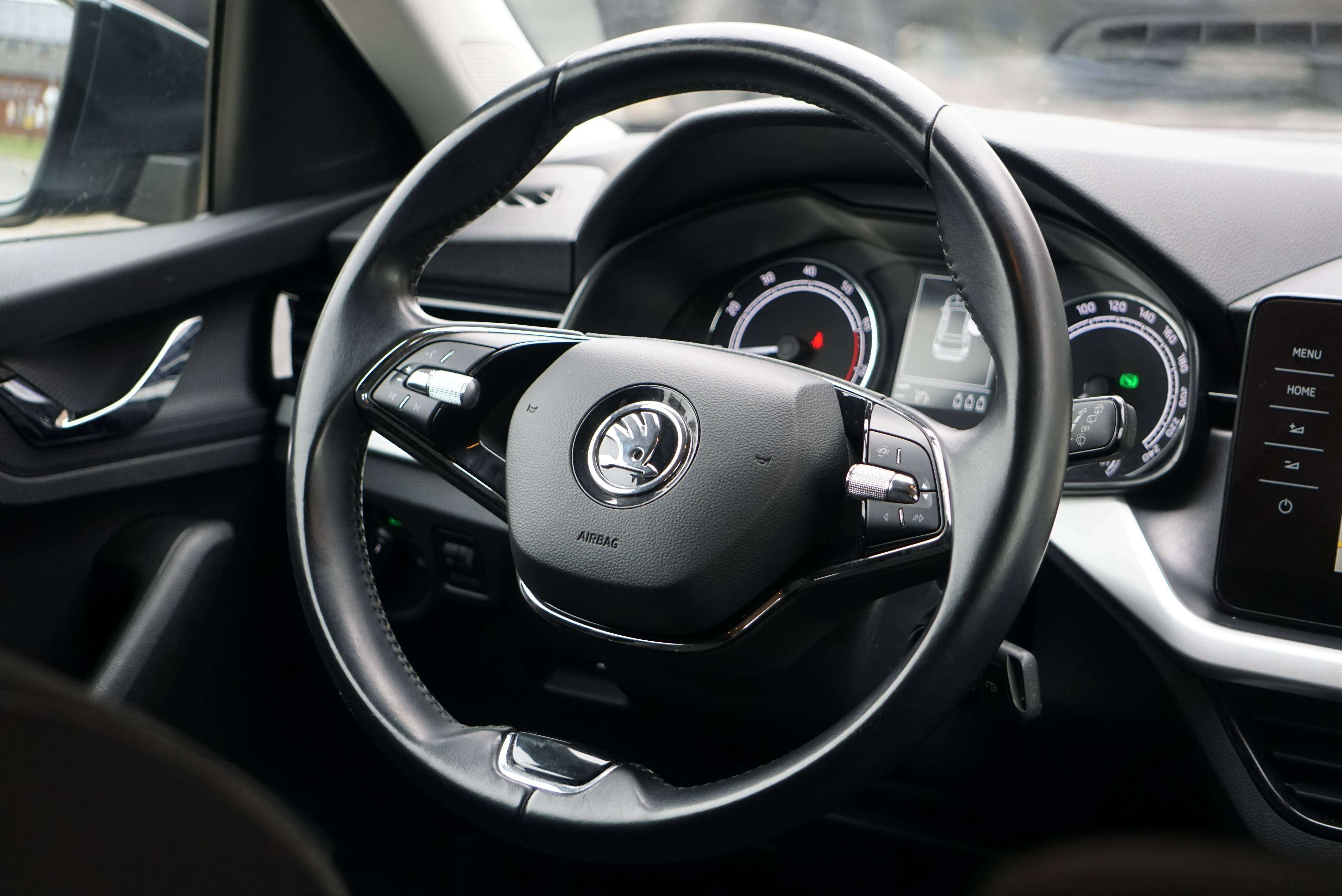 Skoda Kamiq Kamiq 1.0 TSI Ambition DSG -NAVI-CARPLAY- GARANTI
