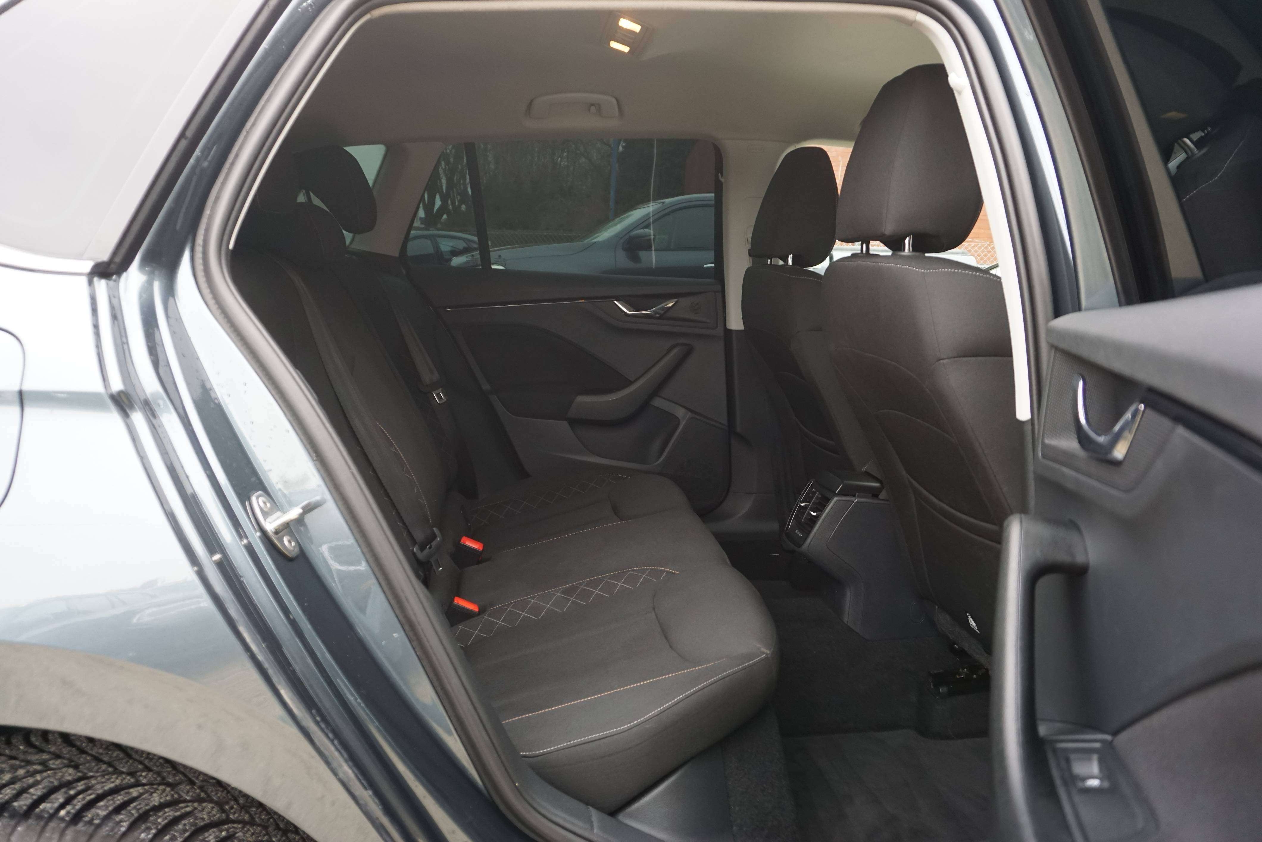 Skoda Kamiq Kamiq 1.0 TSI Ambition DSG -NAVI-CARPLAY- GARANTI
